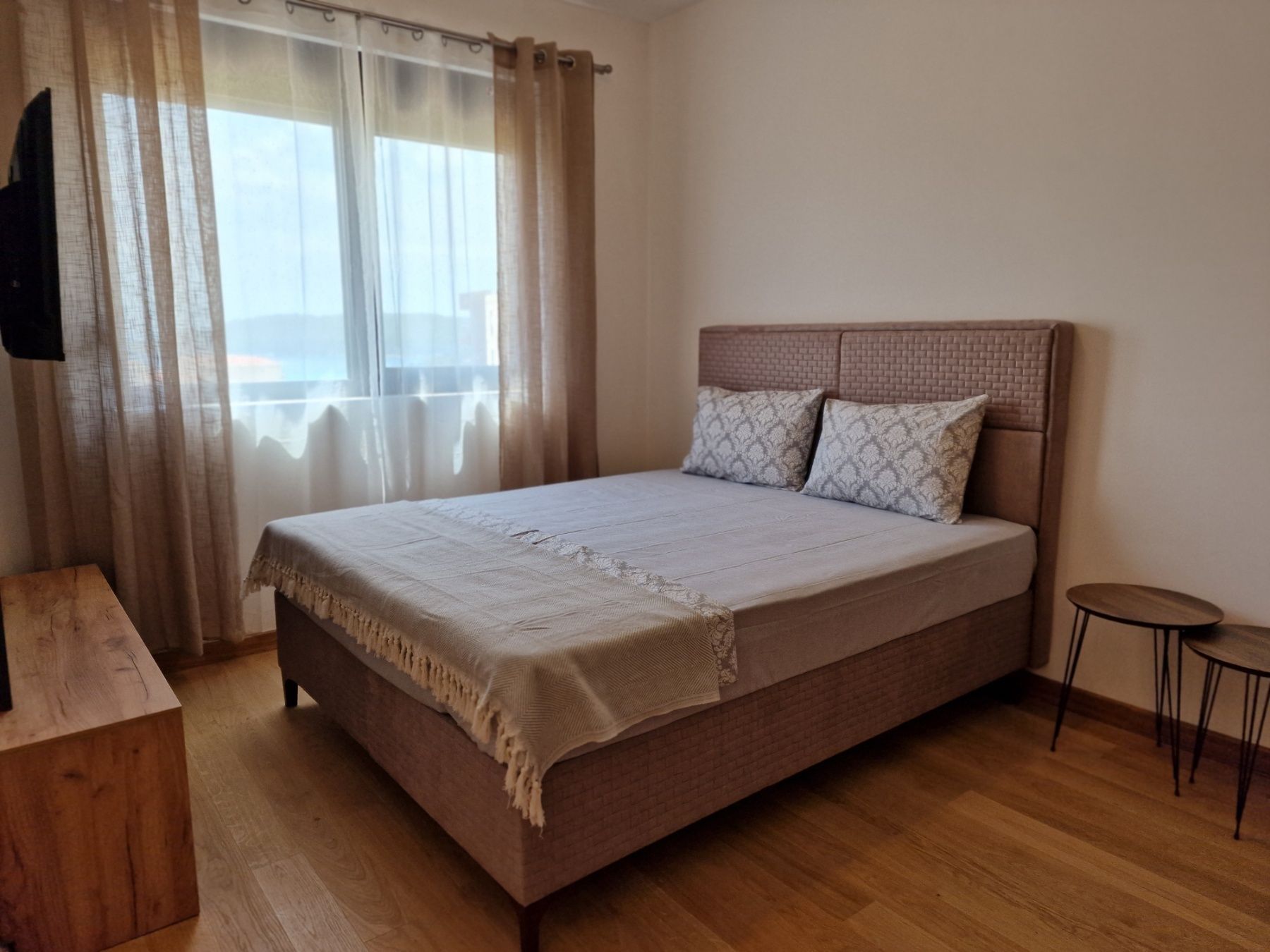 Moderno opremljen studio apartman 32m2 sa pogledom na more u Becicima (NA DUZI PERIOD) - Amfora Real Estate