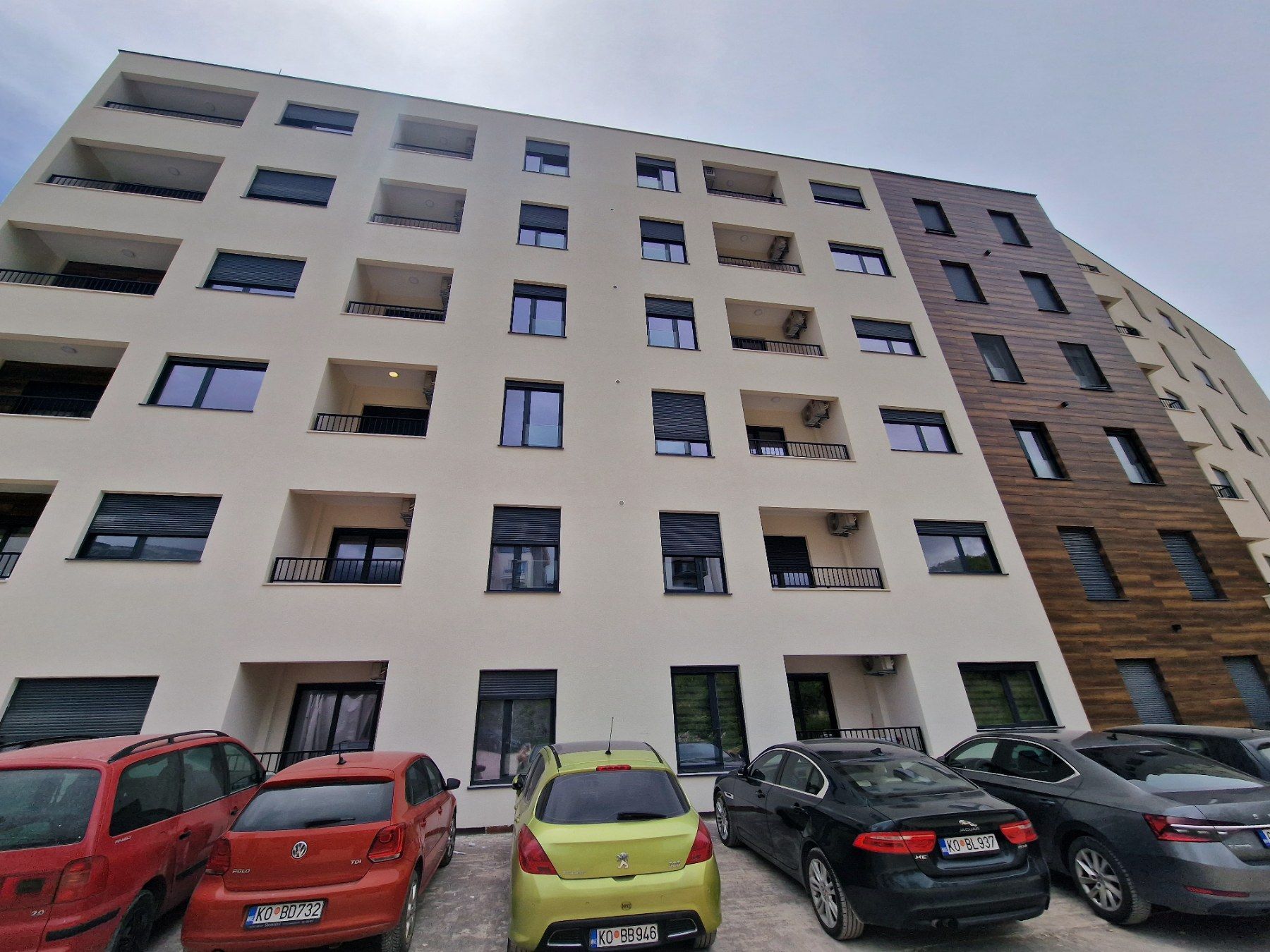 Moderno opremljen studio apartman 32m2 sa pogledom na more u Becicima (NA DUZI PERIOD) - Amfora Real Estate