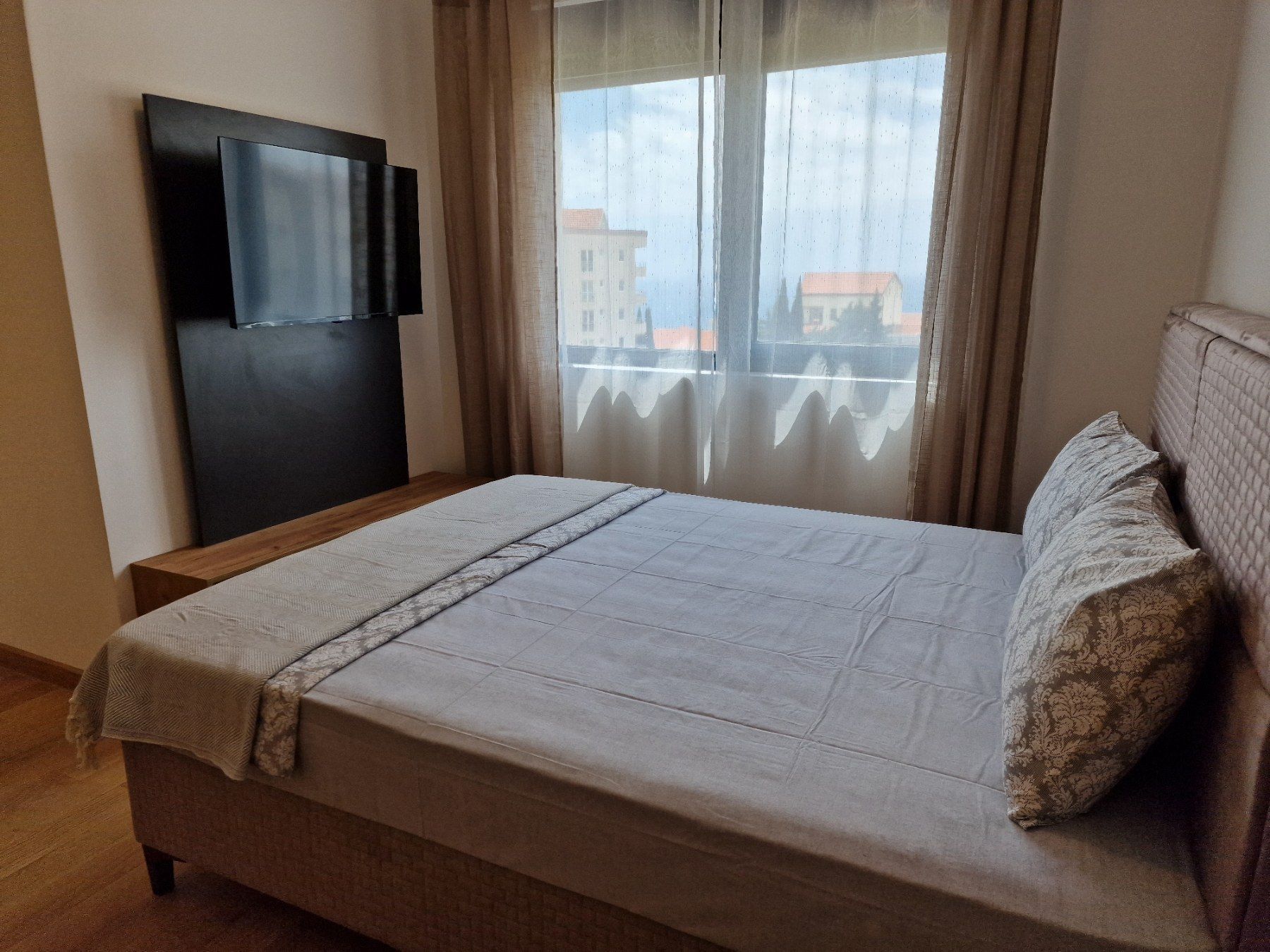 Moderno opremljen studio apartman 32m2 sa pogledom na more u Becicima (NA DUZI PERIOD) - Amfora Real Estate
