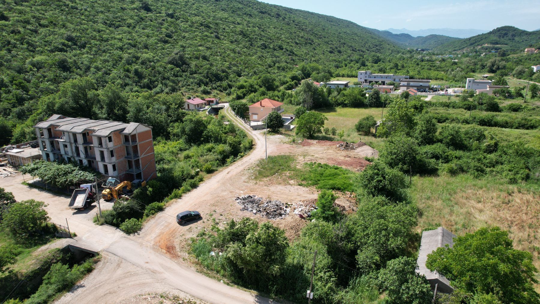 amforaproperty.com/Urbanizovan Plac 2.560m2 za Zajedničku Gradnju (26%) na Magistralnom Putu Budva-Tivat (Kovačko Polje) - Direktno od Vlasnika, Odlična Investicija (Zajednicka