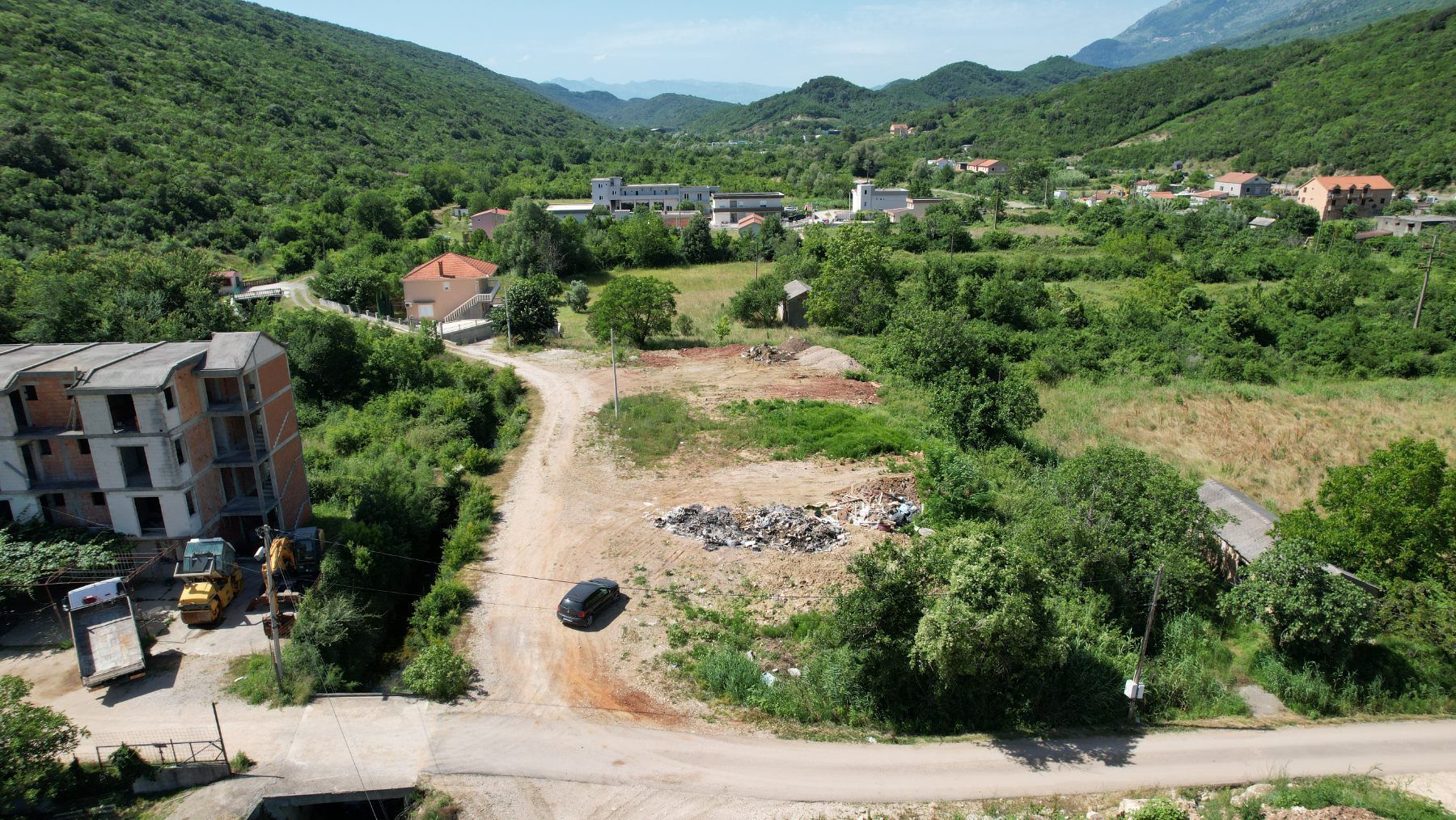 amforaproperty.com/Urbanizovan Plac 2.560m2 za Zajedničku Gradnju (26%) na Magistralnom Putu Budva-Tivat (Kovačko Polje) - Direktno od Vlasnika, Odlična Investicija (Zajednicka