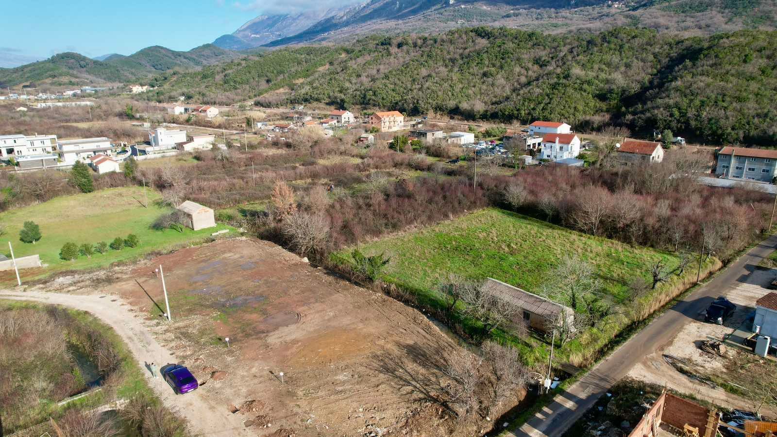 amforaproperty.com/Urbanizovan Plac 2.559m2 za Zajedničku Gradnju (19%) na Magistralnom Putu Budva-Tivat (Kovačko Polje) - Direktno od Vlasnika, Odlična Investicija