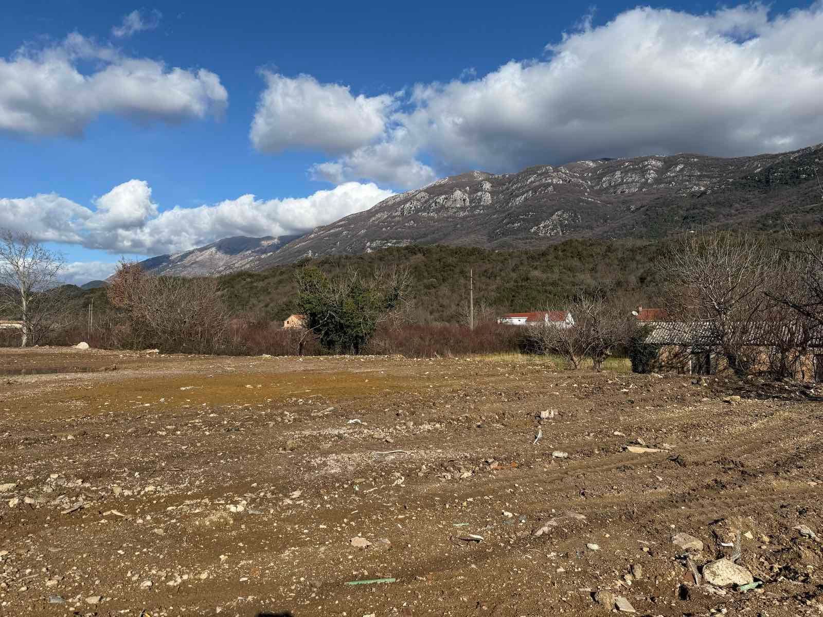 amforaproperty.com/Urbanizovan Plac 2.559m2 za Zajedničku Gradnju (21%) na Magistralnom Putu Budva-Tivat (Kovačko Polje) - Direktno od Vlasnika, Odlična Investicija