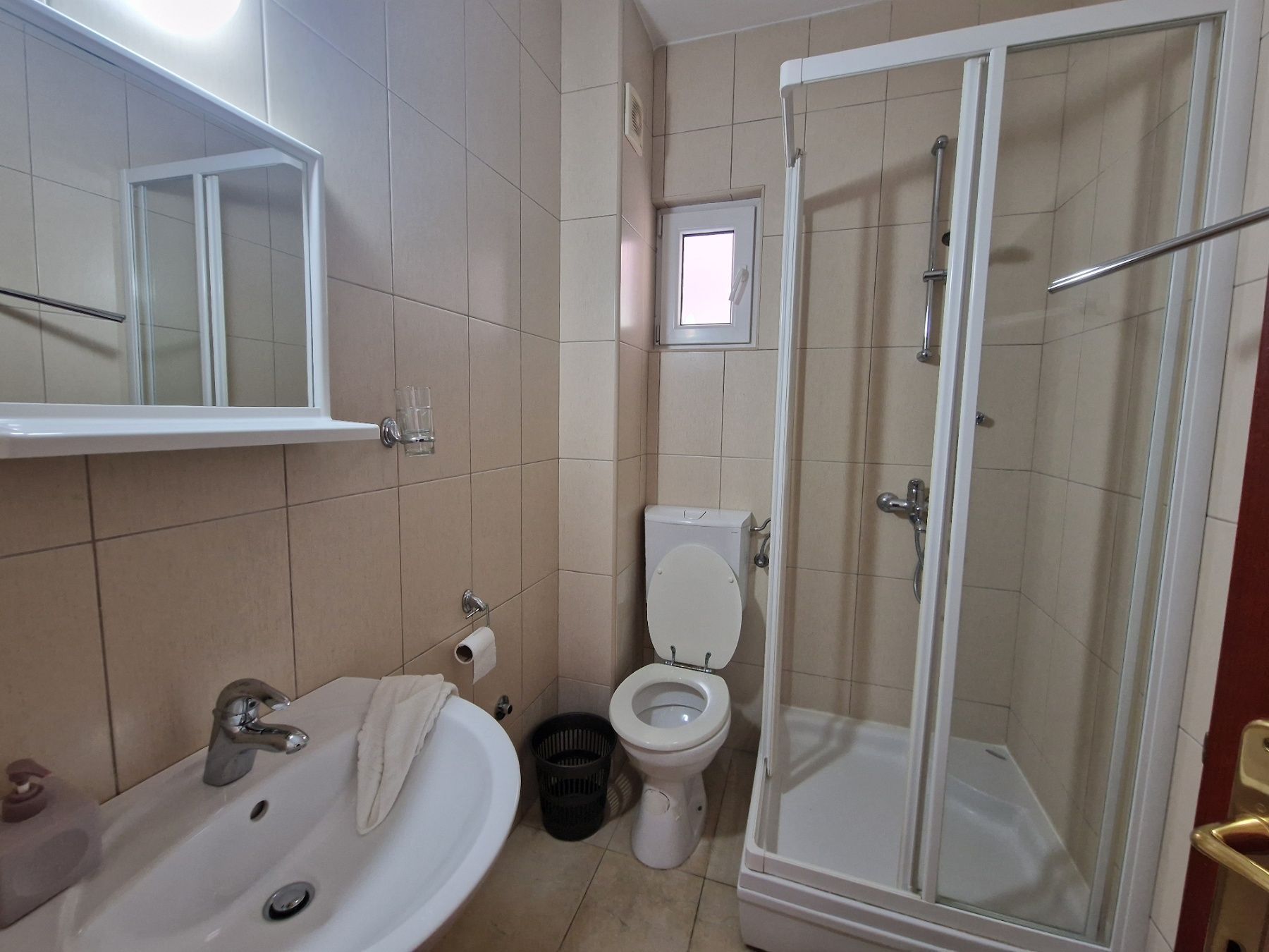 Ekskluzivno izdavanje: Kuća sa panoramskim pogledom na more - Budva, Seoce! Idealno za podzakup i turističko izdavanje! (NA DUZI PERIOD) - Amfora Real Estate