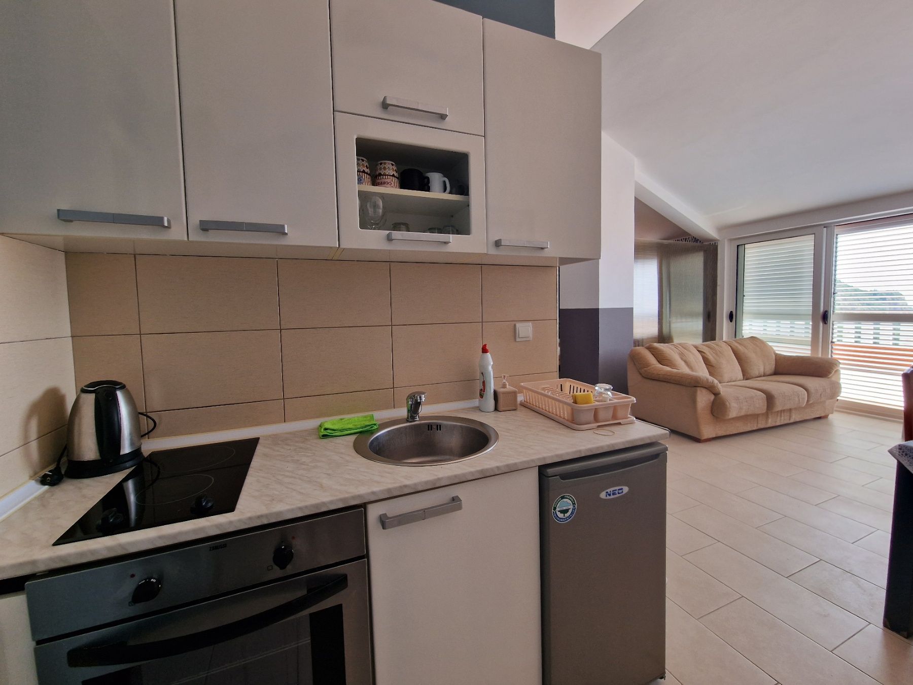 Ekskluzivno izdavanje: Kuća sa panoramskim pogledom na more - Budva, Seoce! Idealno za podzakup i turističko izdavanje! (NA DUZI PERIOD) - Amfora Real Estate