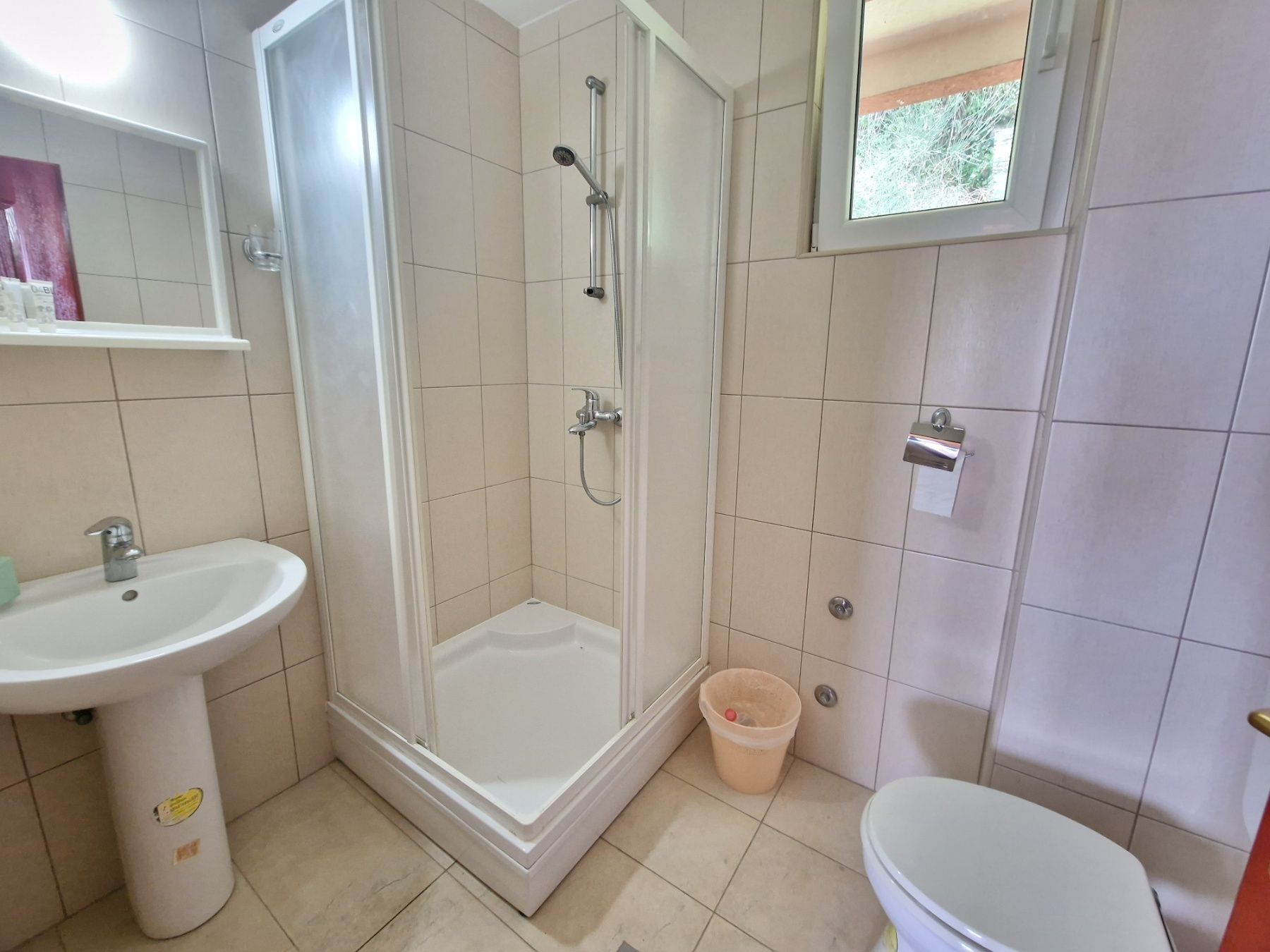 Ekskluzivno izdavanje: Kuća sa panoramskim pogledom na more - Budva, Seoce! Idealno za podzakup i turističko izdavanje! (NA DUZI PERIOD) - Amfora Real Estate