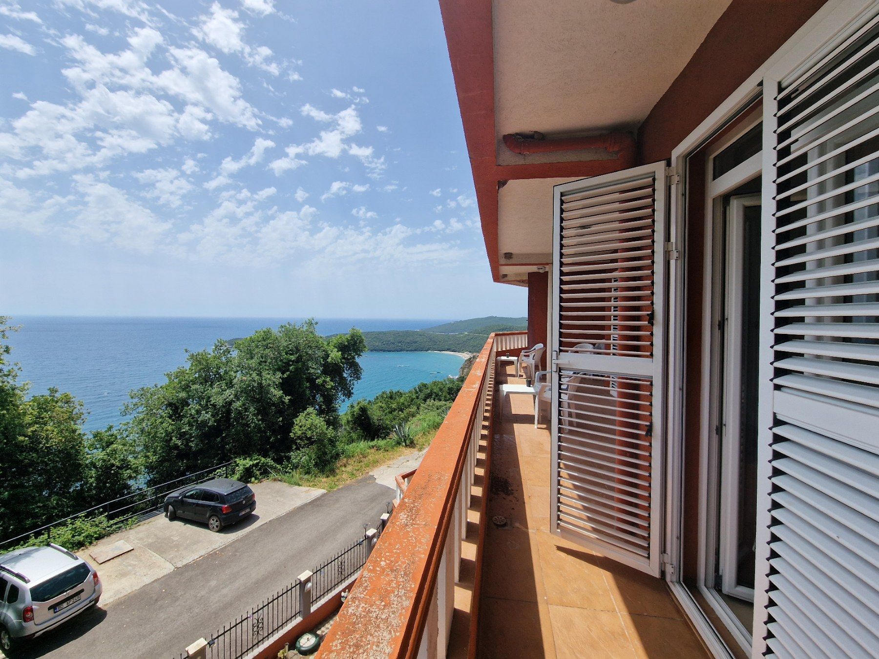 Ekskluzivno izdavanje: Kuća sa panoramskim pogledom na more - Budva, Seoce! Idealno za podzakup i turističko izdavanje! (NA DUZI PERIOD) - Amfora Real Estate