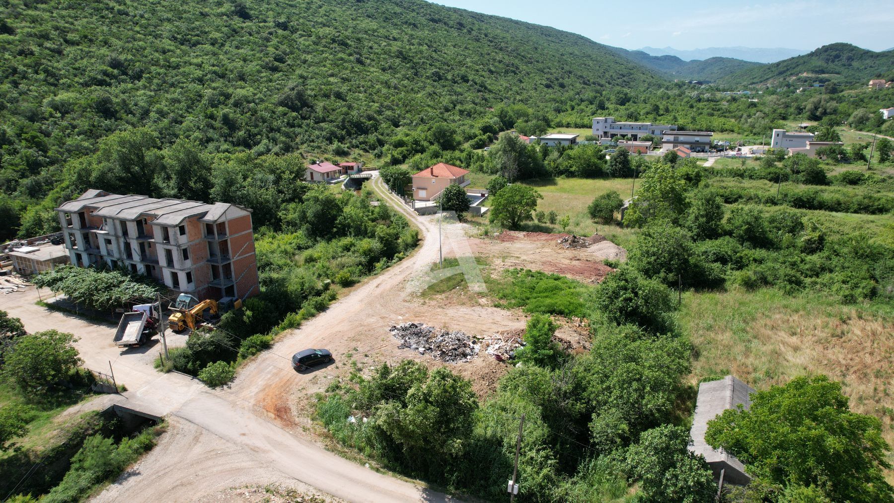 amforaproperty.com/Izdavanje Hale na Duži Period u Kovačima, Opština Kotor - Izgradnja po Vašim Potrebama