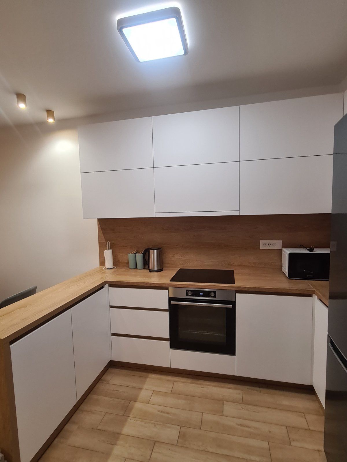 Izdavanje,Budva-Trosoban moderno opremljen stan 97m2 u kompleksu The Old Bakery (NA DUZI PERIOD) - Amfora Real Estate