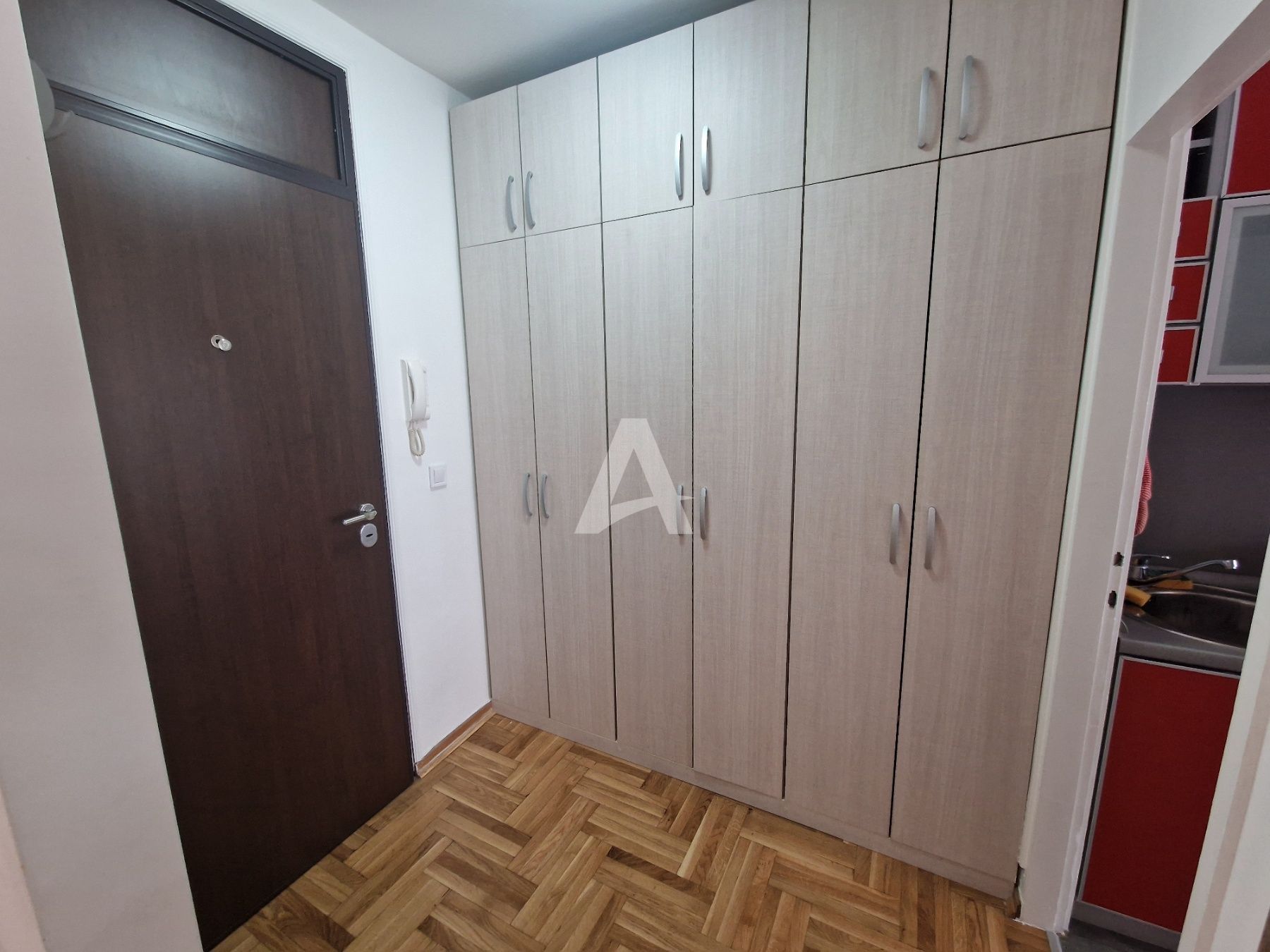 amforaproperty.com/Jednosoban stan 52m2 u centru Budve (NA DUZI PERIOD)