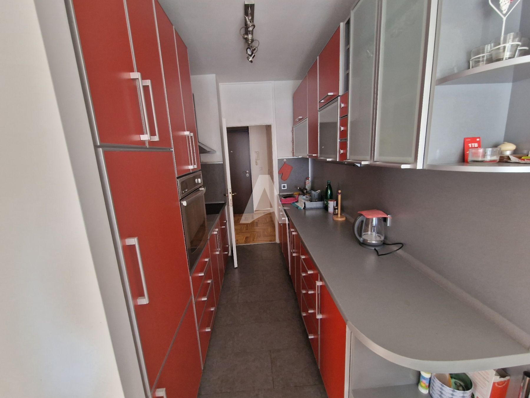 amforaproperty.com/Jednosoban stan 52m2 u centru Budve (NA DUZI PERIOD)