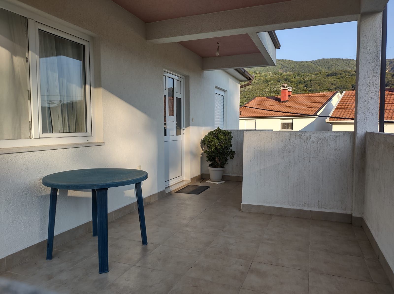 amforaproperty.com/Zelenika, Herceg Novi - Prostrana Kuća 180 m² na Placu od 2000 m²