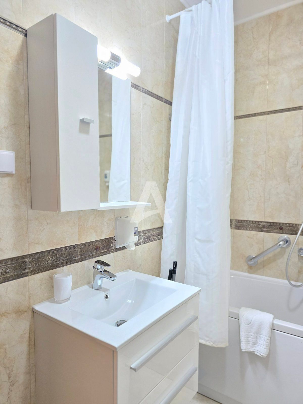 amforaproperty.com/TROSOBAN APARTMAN ANATOLIA BEČIĆI-STAN NA DAN