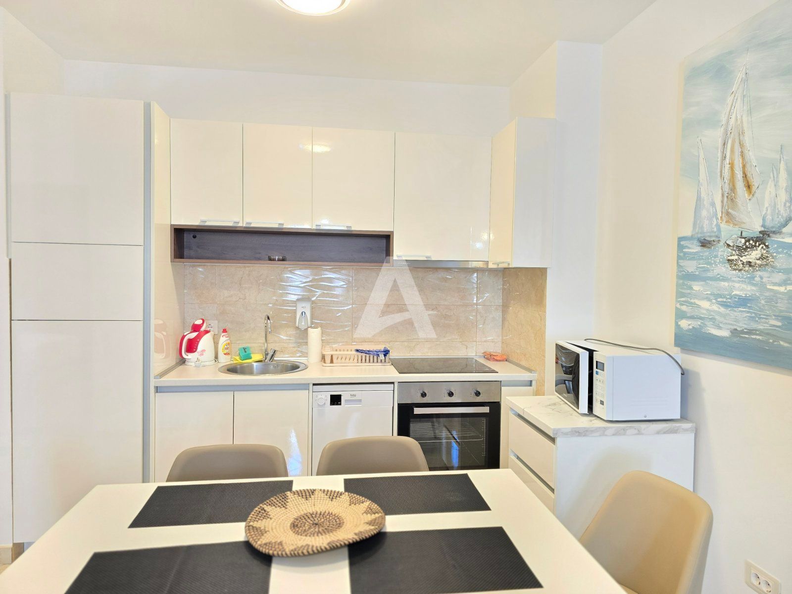 amforaproperty.com/TROSOBAN APARTMAN ANATOLIA BEČIĆI-STAN NA DAN