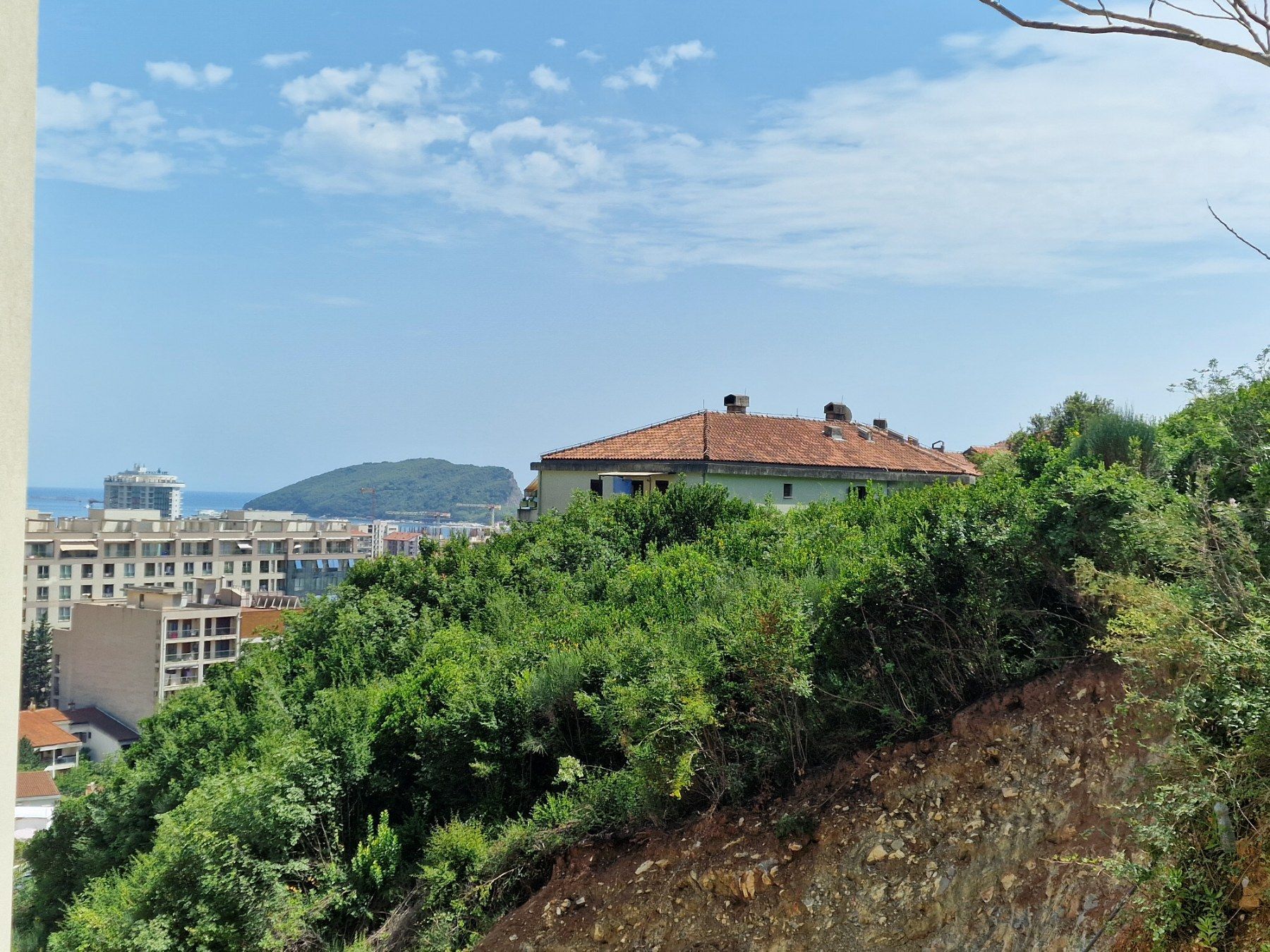 amforaproperty.com/Dubovica Lux, Budva-Komforan jednosoban stan 46m2 sa pogledom na more