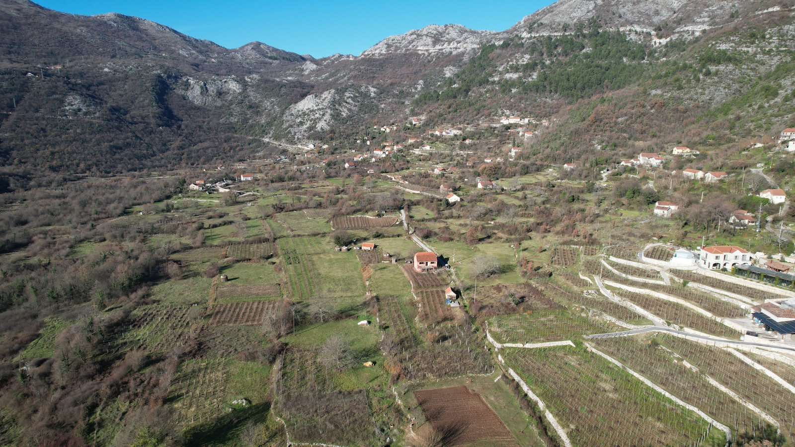 amforaproperty.com/Zemljište u Dobrskom Selu, Cetinje - 4400m²