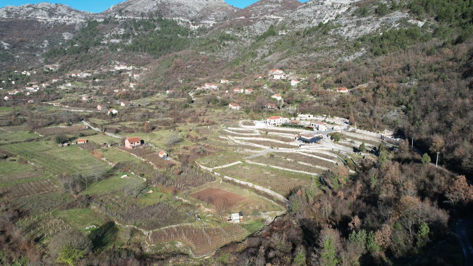 amforaproperty.com/Zemljište u Dobrskom Selu, Cetinje - 4400m²