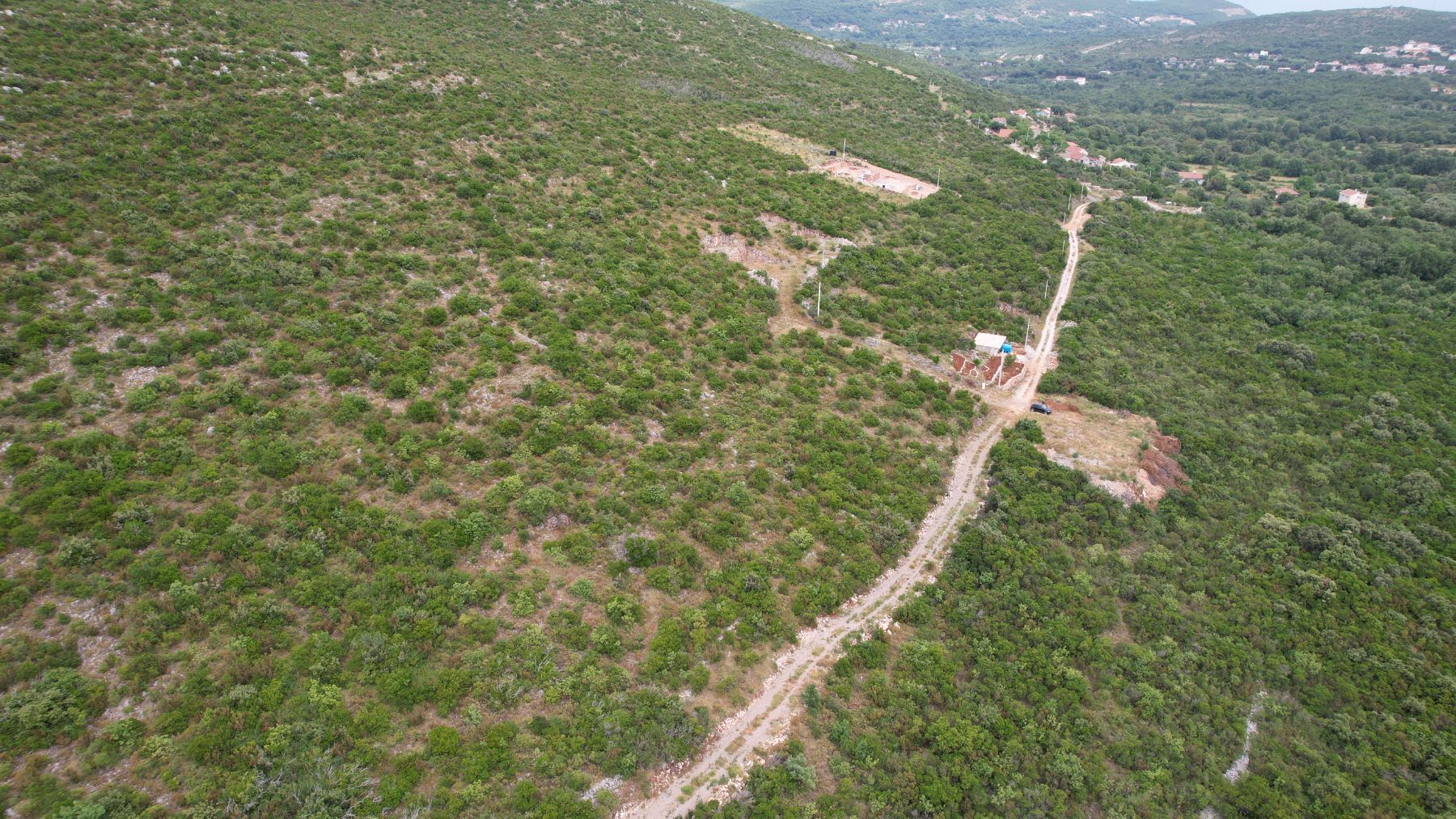 amforaproperty.com/Urbanizovan plac 2000m2 sa pogledom na more-Zagora, Kotor