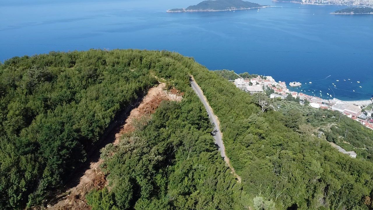 amforaproperty.com/Čelobrdo,Sveti Stefan-Plac 986m2 sa pogledom na Budvansku rivijeru