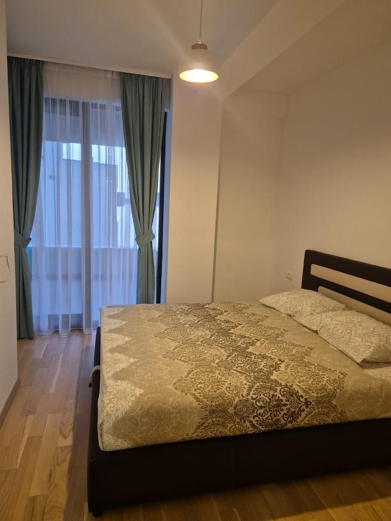 Izdavanje jednosobnog stana 60m2 sa garaznim mestom na prvoj liniji mora,Rafailovici (NA PERIOD DO 01.06.2026) - Amfora Real Estate