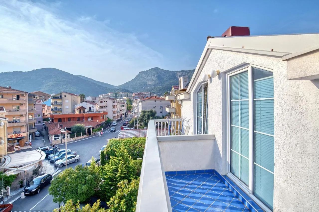 amforaproperty.com/Budva,Babilonija-Mini Hotel 487 m2