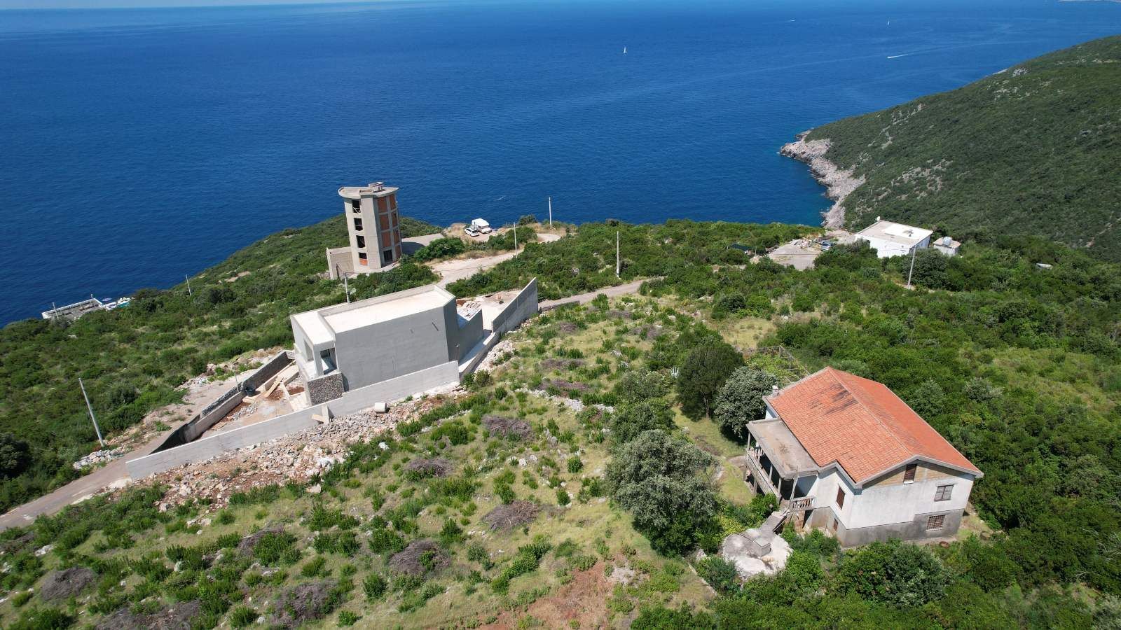 amforaproperty.com/Urbanizovan plac 1675m2 na obali mora-Zagora, Kotor