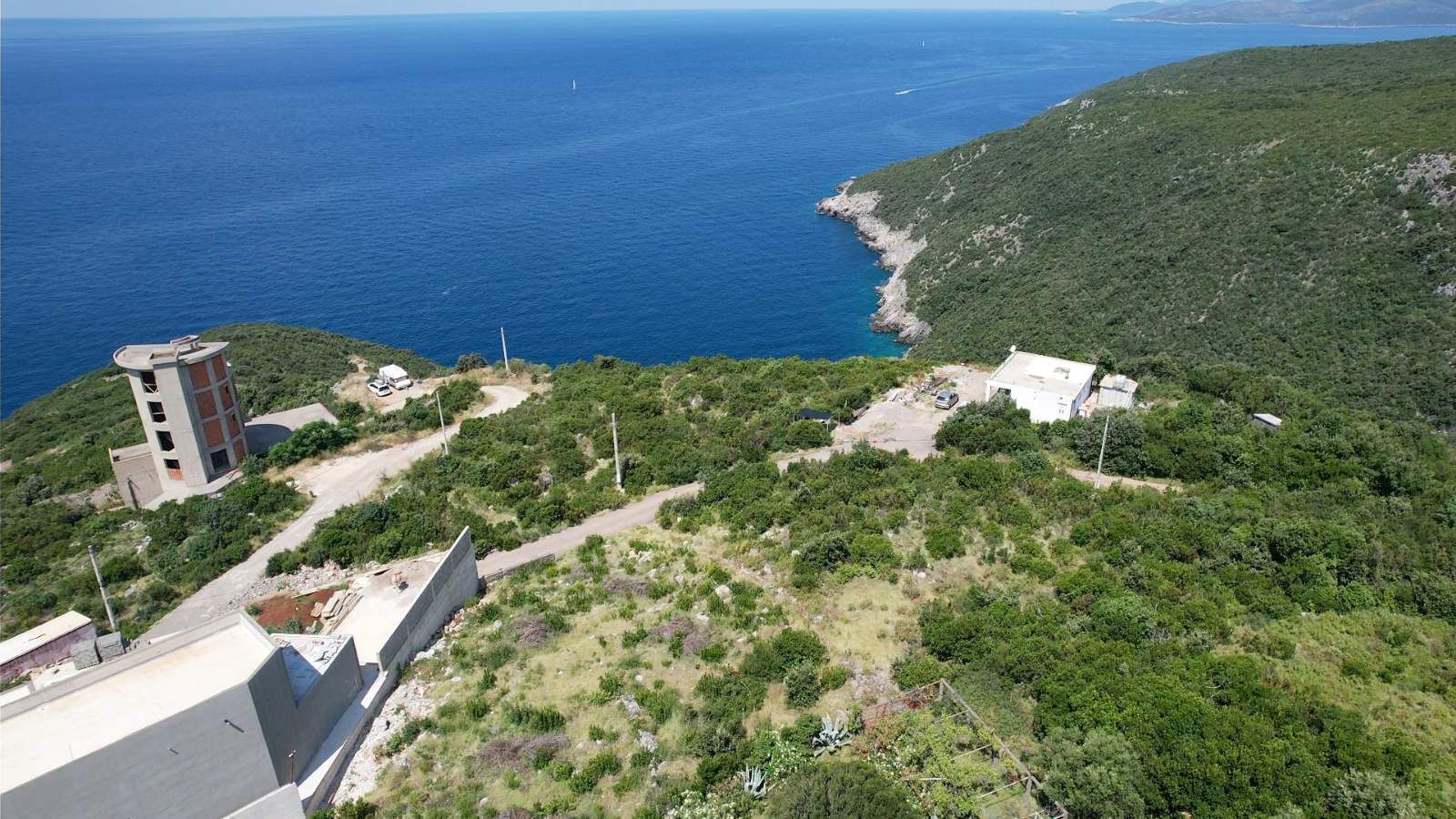 amforaproperty.com/Urbanizovan plac 1675m2 na obali mora-Zagora, Kotor