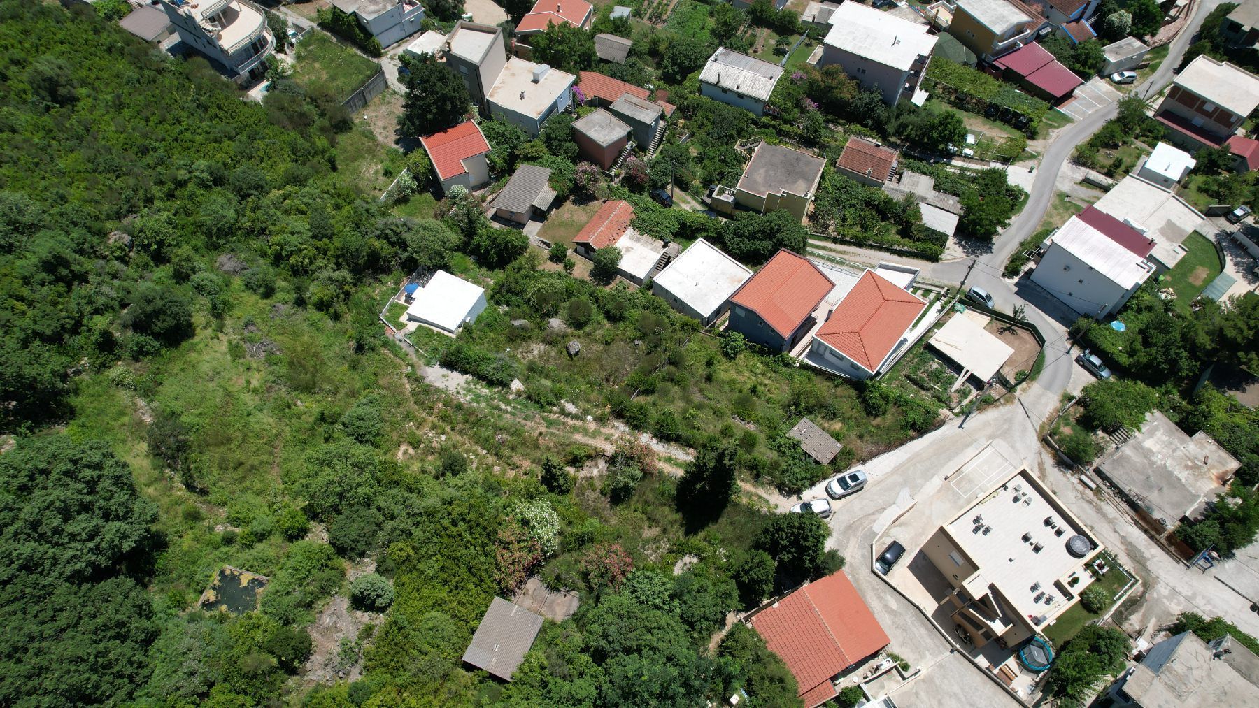 amforaproperty.com/Prodaja plac 400m2 u Sutomoru, Crna Gora - Đuričine vode