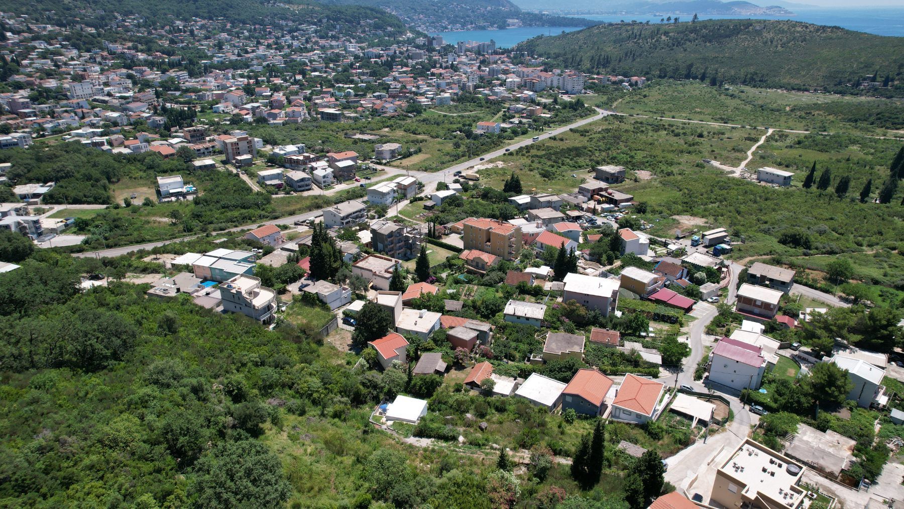 amforaproperty.com/Prodaja plac 400m2 u Sutomoru, Crna Gora - Đuričine vode