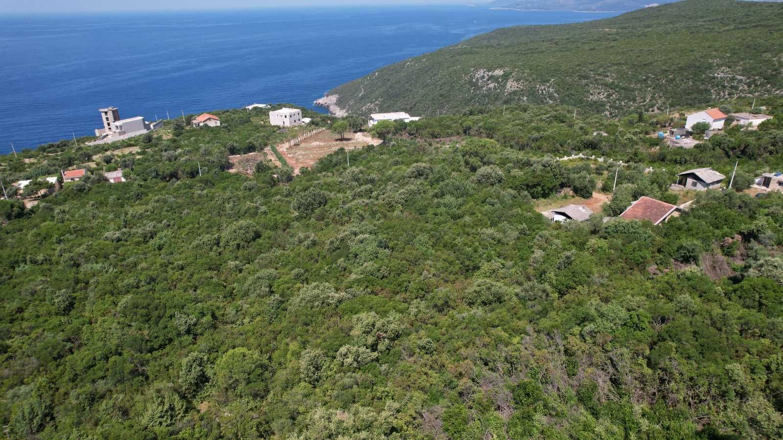 amforaproperty.com/Urbanizovan Plac na prodaju 1100m2 Zagora, opština Kotor, Crna Gora - Pogled na more