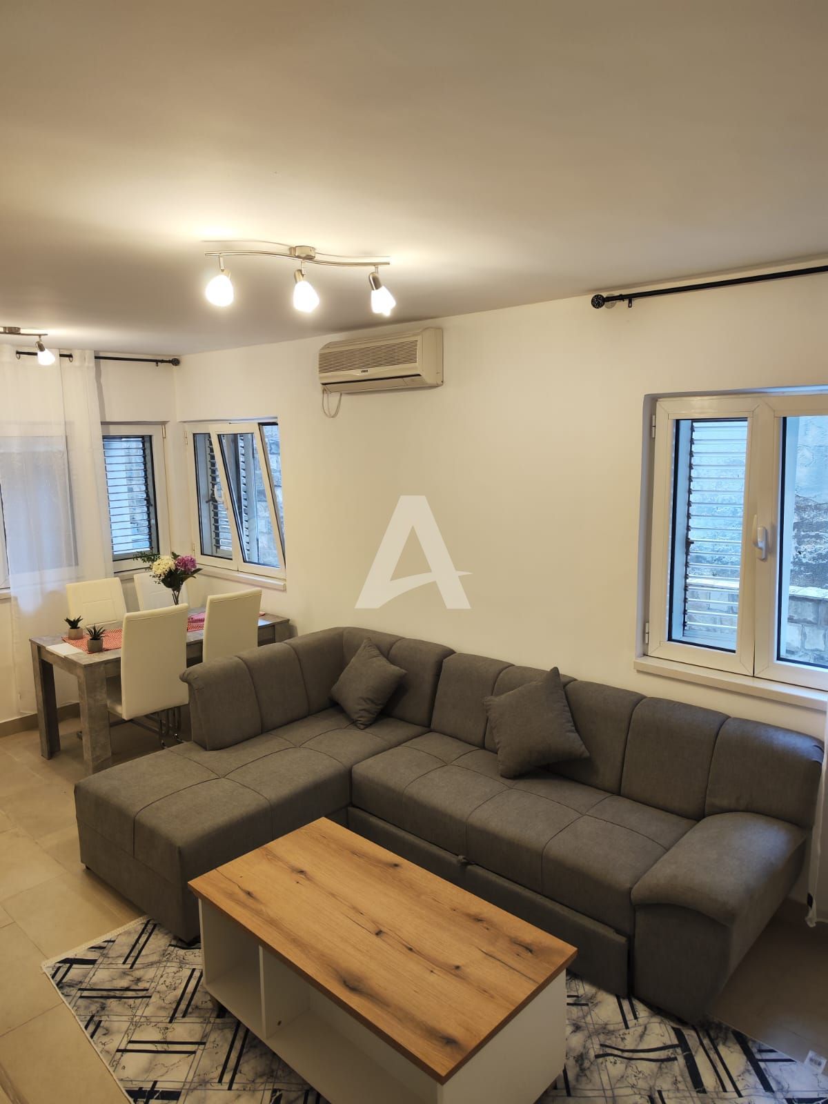 amforaproperty.com/Izdavanje,Budva,Centar-Jednosoban stan na atraktivnoj lokaciji  (na duzi period)