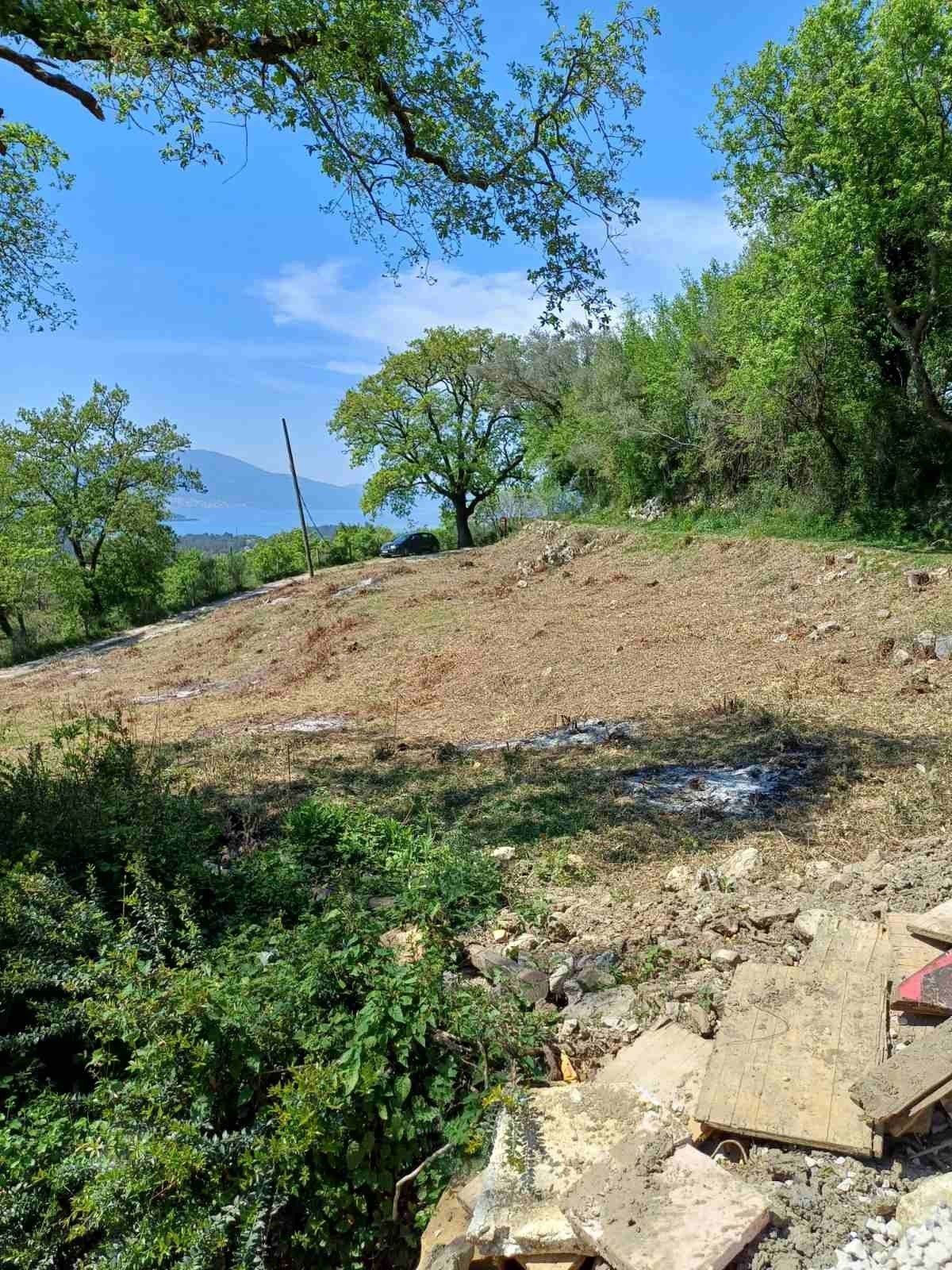 amforaproperty.com/Prodaja Zemljišta – Urbanizovan plac 963m² sa pogledom na more, Kavac, Kotor