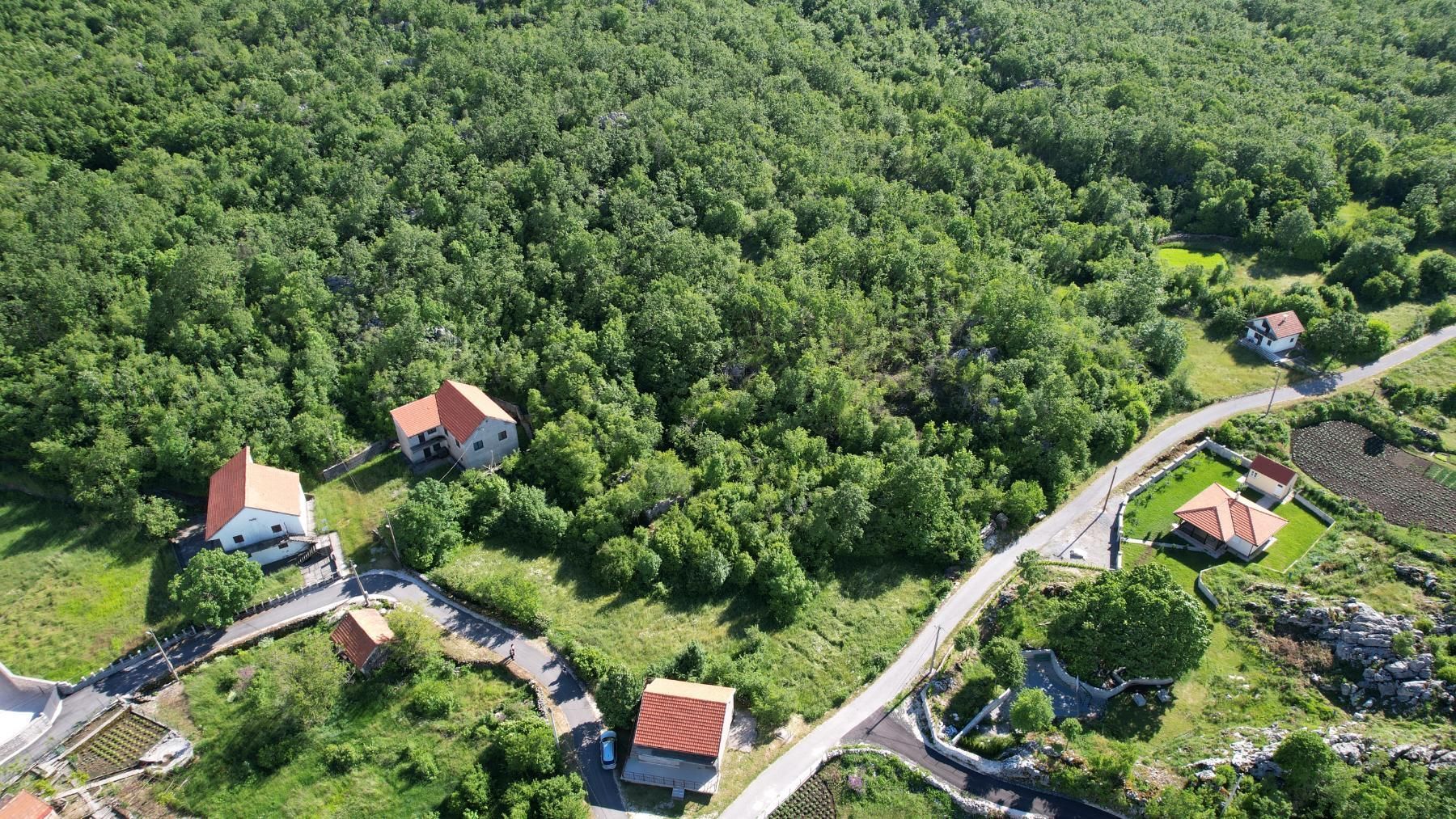 amforaproperty.com/Prodaja,Zemljiste,Cetinje-Plac 23.240m2