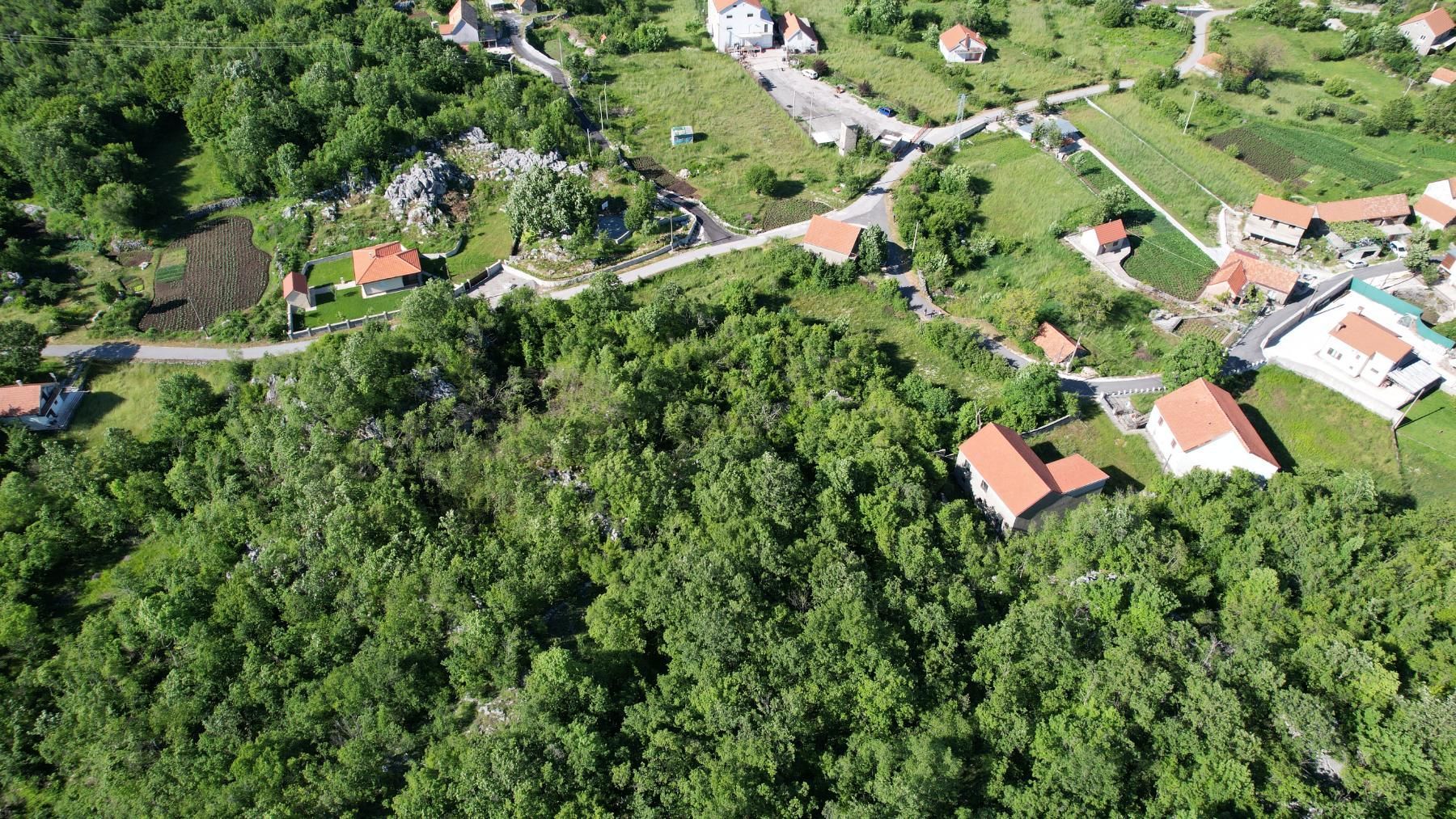 amforaproperty.com/Prodaja,Zemljiste,Cetinje-Plac 23.240m2