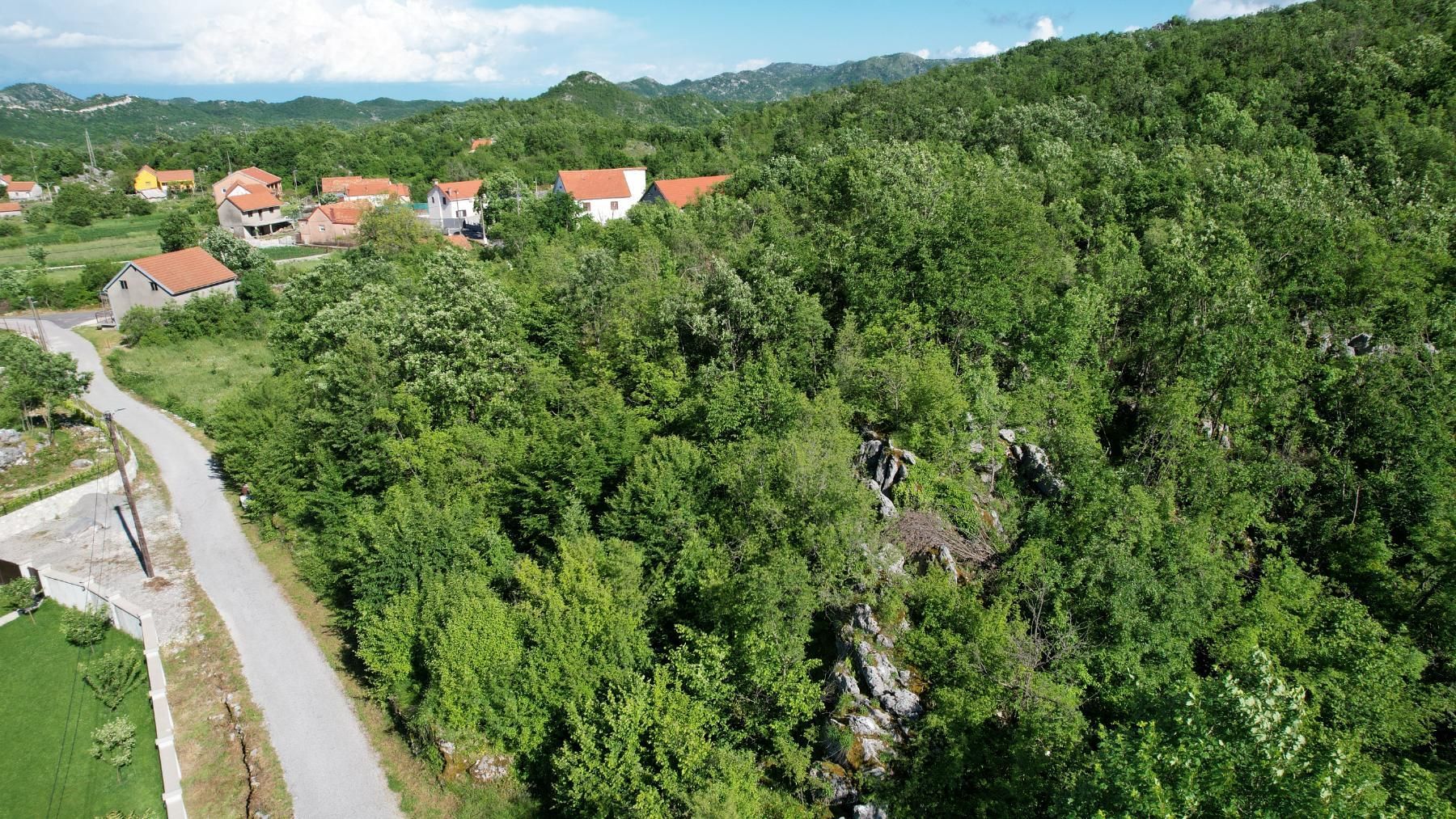 amforaproperty.com/Prodaja,Zemljiste,Cetinje-Plac 23.240m2