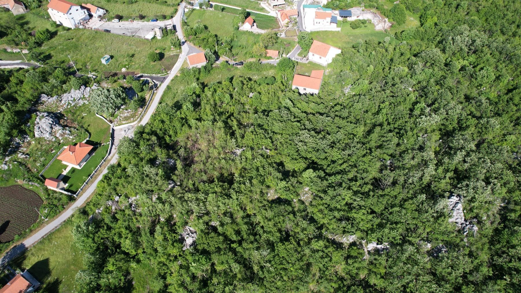 amforaproperty.com/Prodaja,Zemljiste,Cetinje-Plac 23.240m2