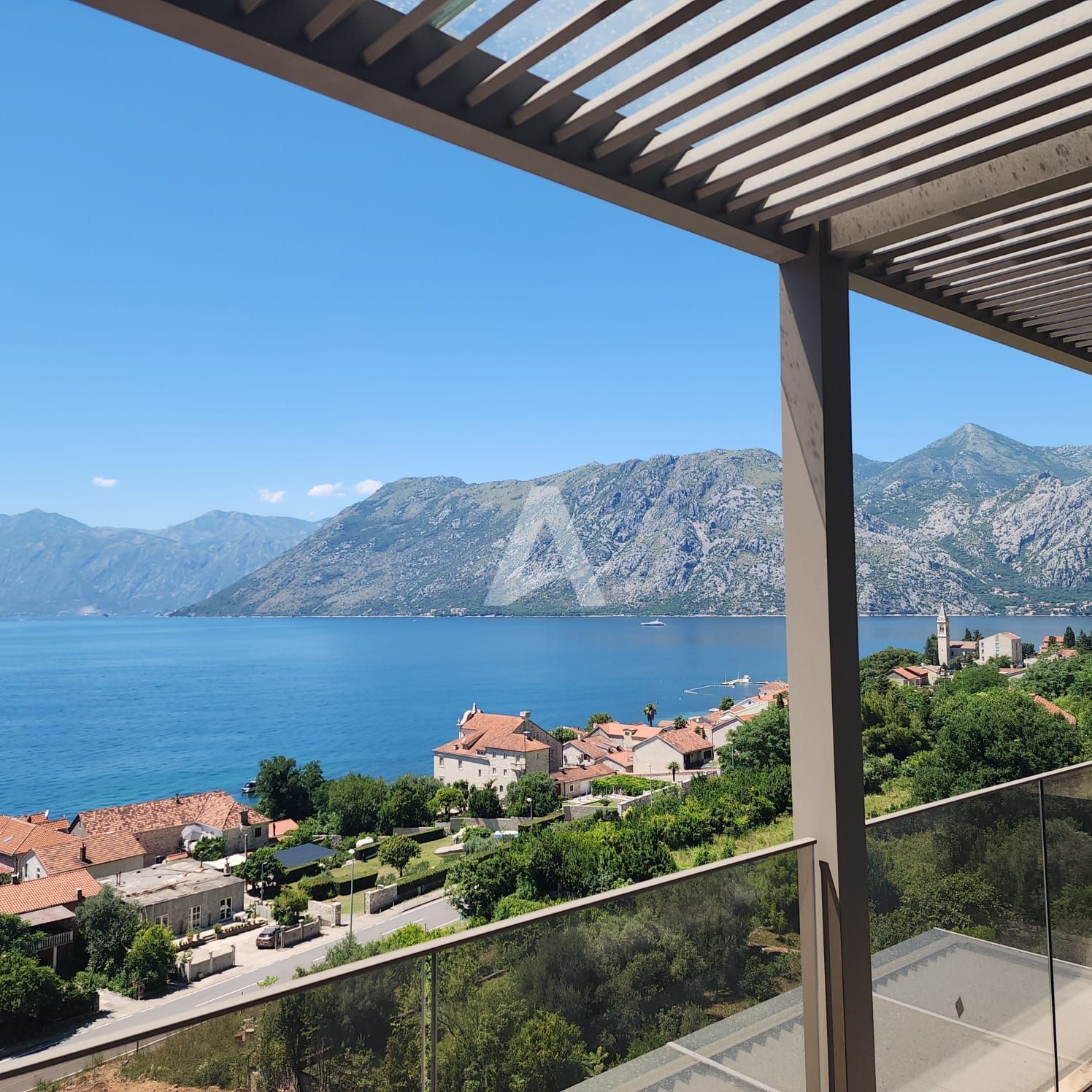 amforaproperty.com/Kotor, Dobrota - Jednosoban stan 50m² sa pogledom na more, bez plaćanja 3% poreza