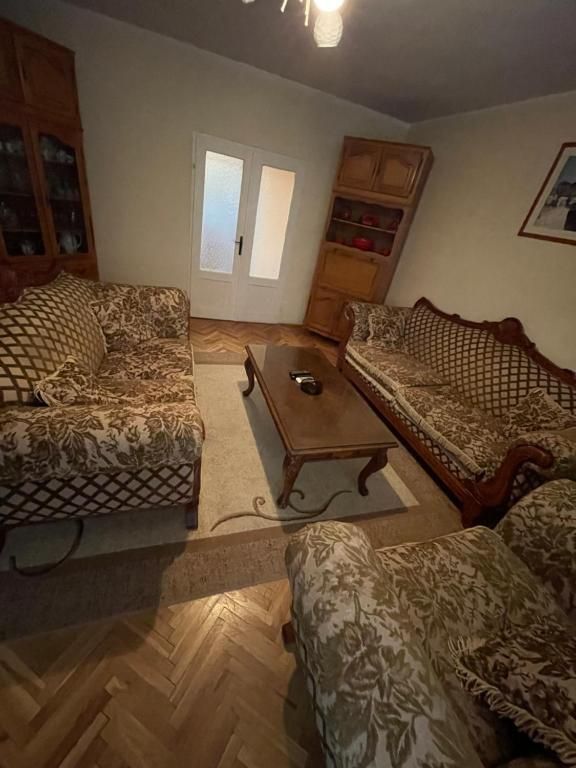 amforaproperty.com/Tivat - Kuća sa pogledom na more na atraktivnoj lokaciji (120 m² + 500 m² dvorište)