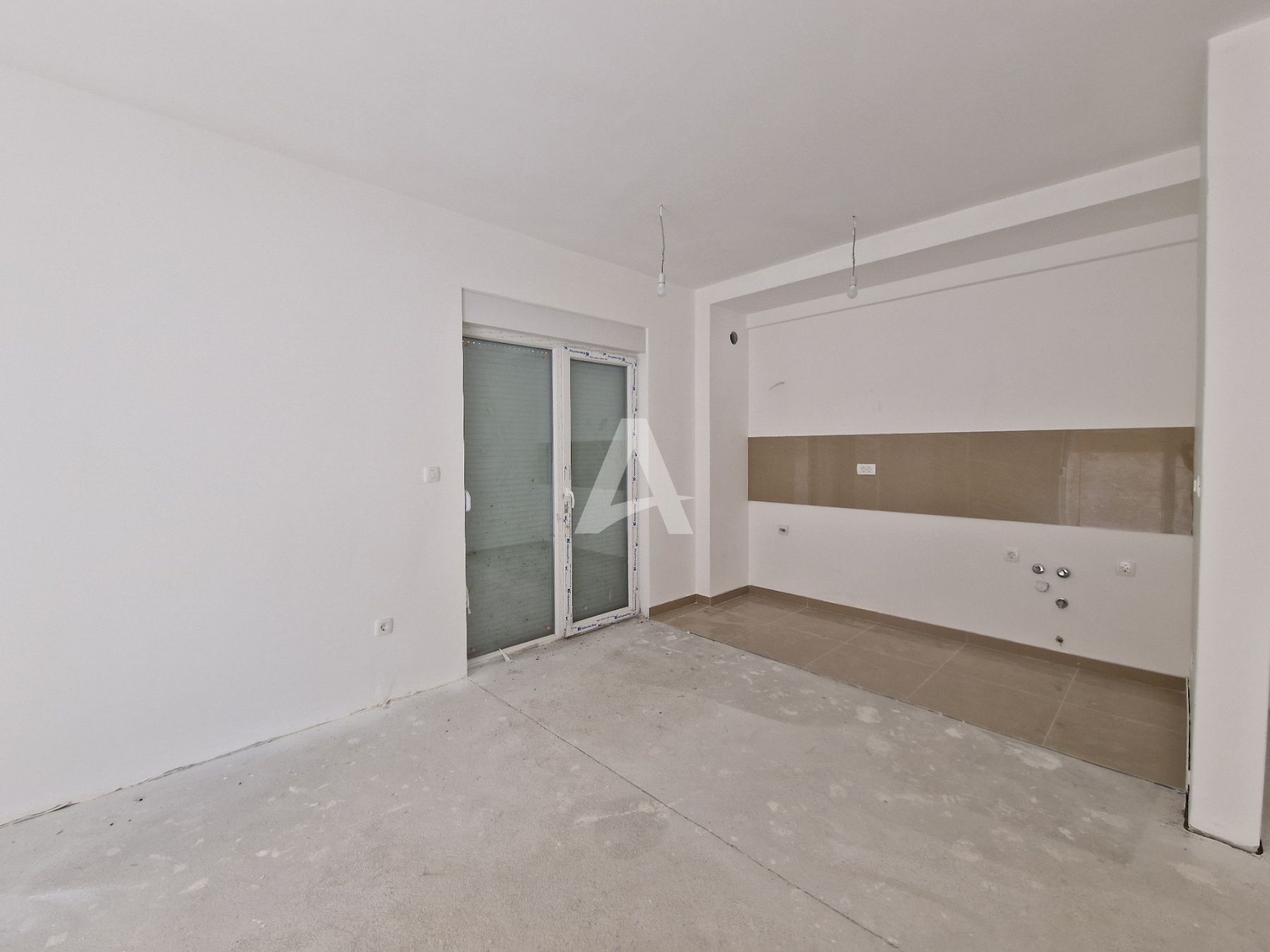 amforaproperty.com/Prodaja Jednosobnog Stana 39m² u Novoj Zgradi u Bečićima – Bez 3% Poreza!