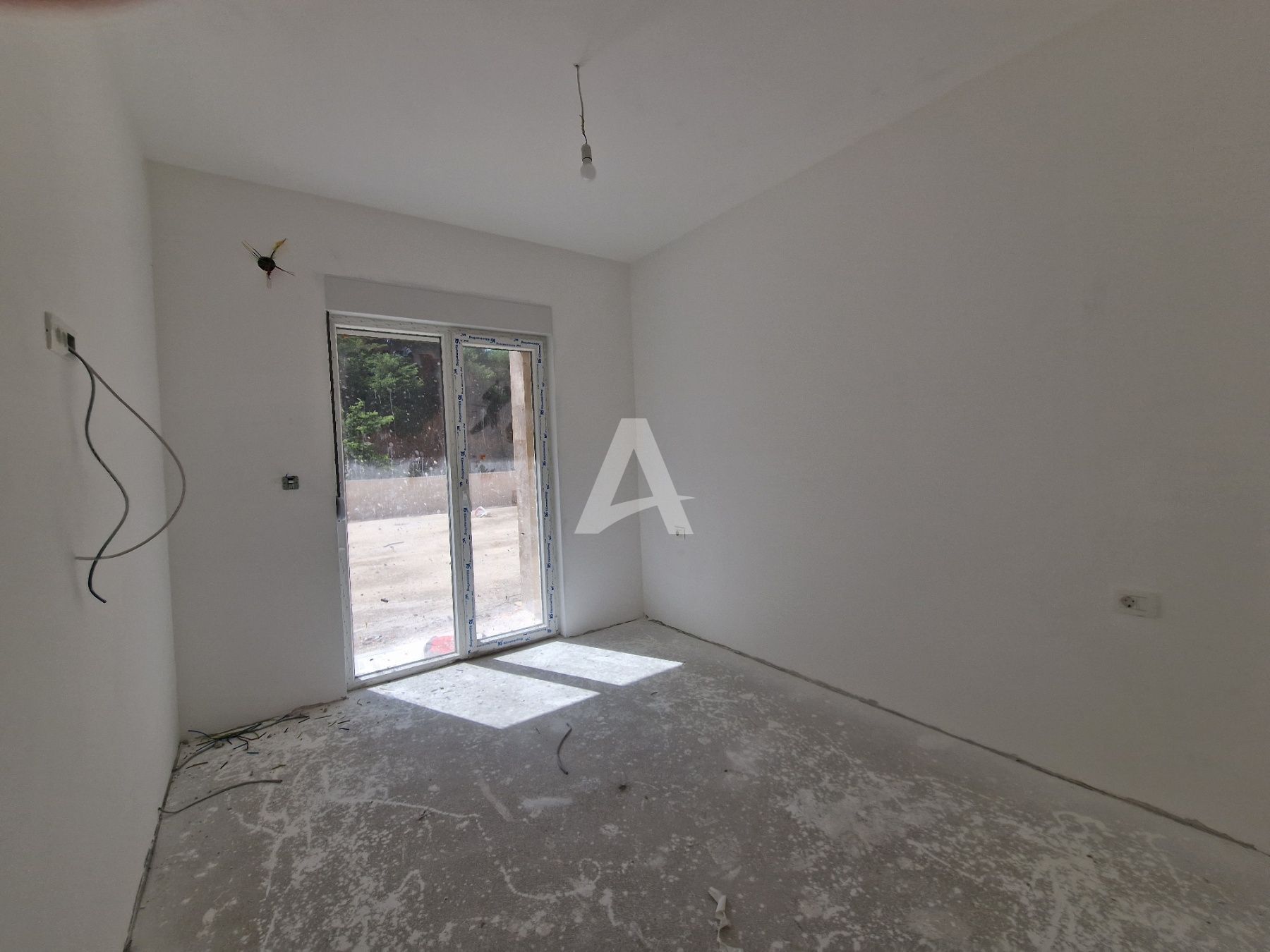 amforaproperty.com/Prodaja Jednosobnog Stana 42m² u Novoj Zgradi u Bečićima – Bez 3% Poreza!