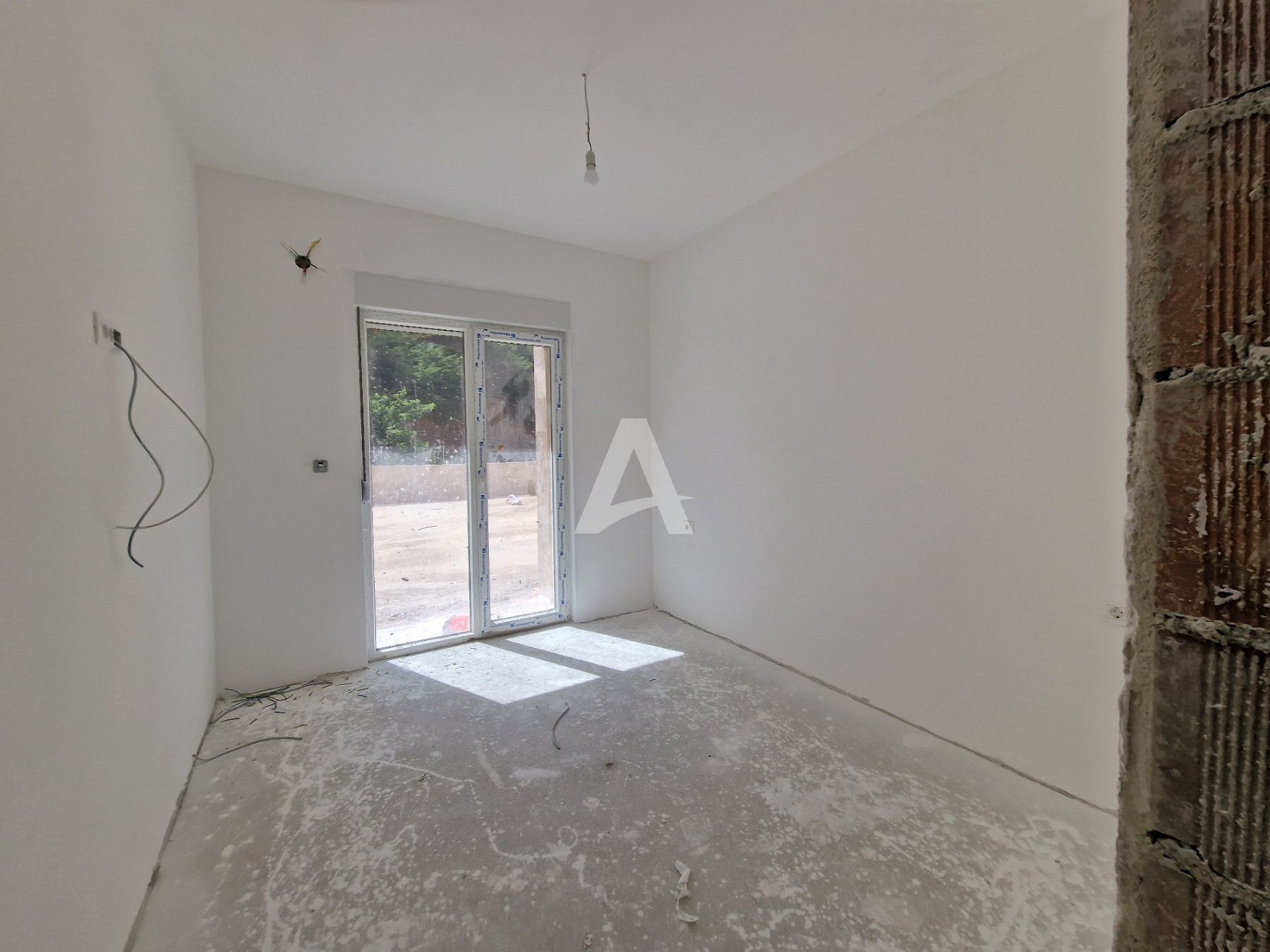 amforaproperty.com/Prodaja Jednosobnog Stana 42m² u Novoj Zgradi u Bečićima – Bez 3% Poreza!