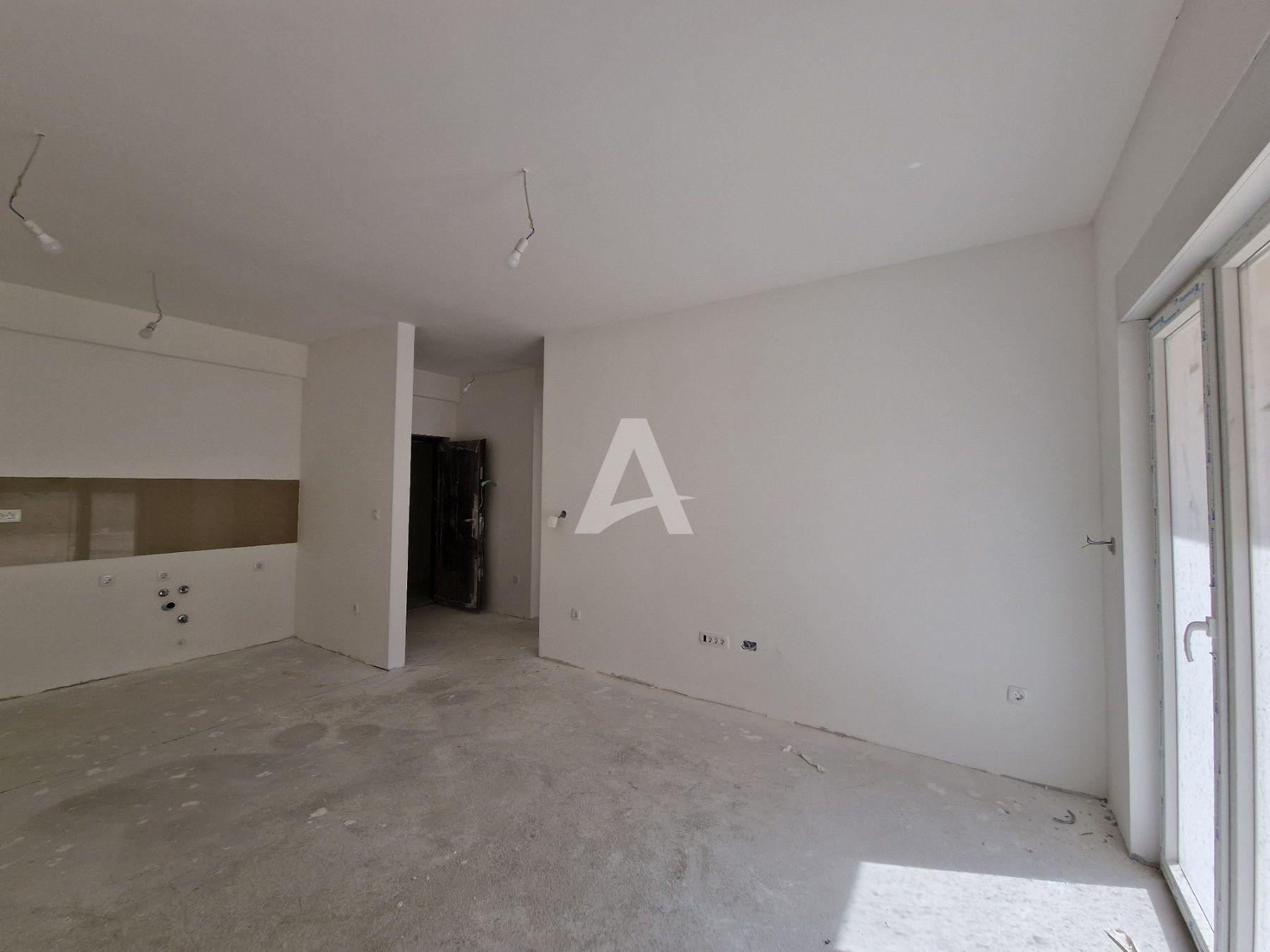 amforaproperty.com/Prodaja Jednosobnog Stana 42m² u Novoj Zgradi u Bečićima – Bez 3% Poreza!