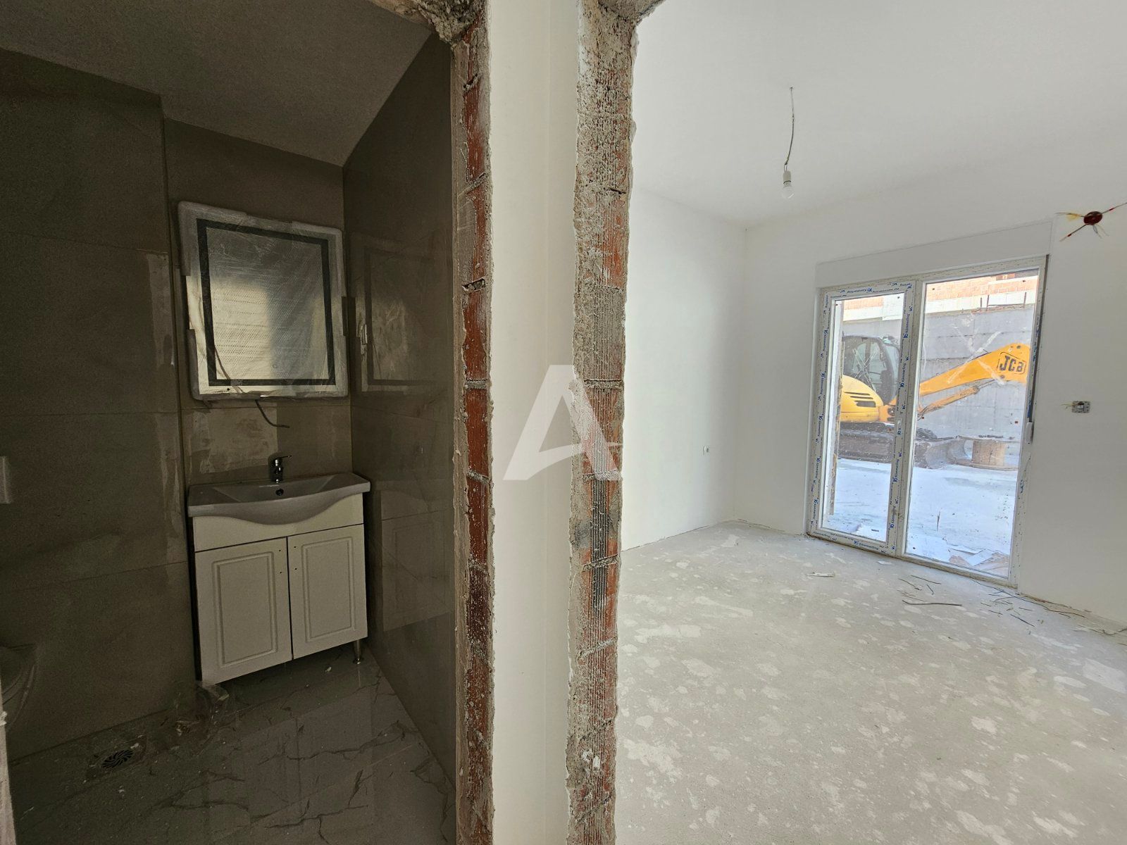 amforaproperty.com/Prodaja Jednosobnog Stana 42m² u Novoj Zgradi u Bečićima – Bez 3% Poreza!