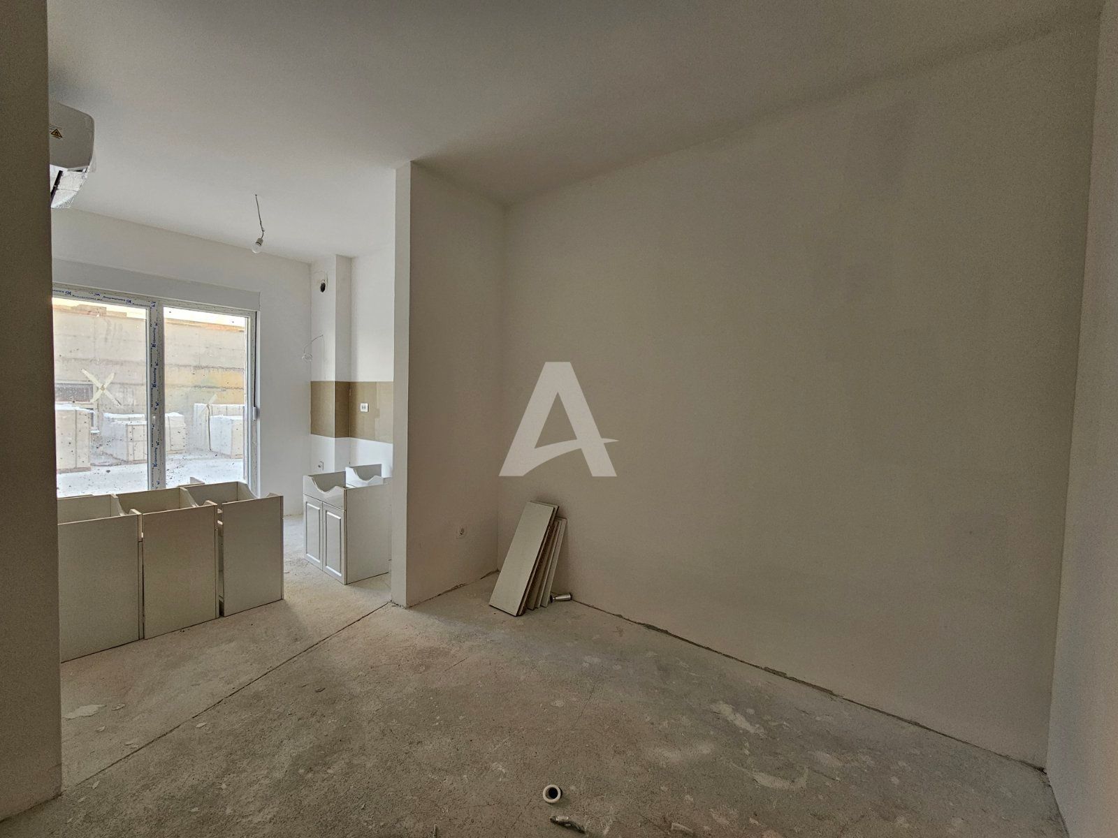 amforaproperty.com/Prodaja Jednosobnog Stana 35m² u Novoj Zgradi u Bečićima – Bez 3% Poreza!