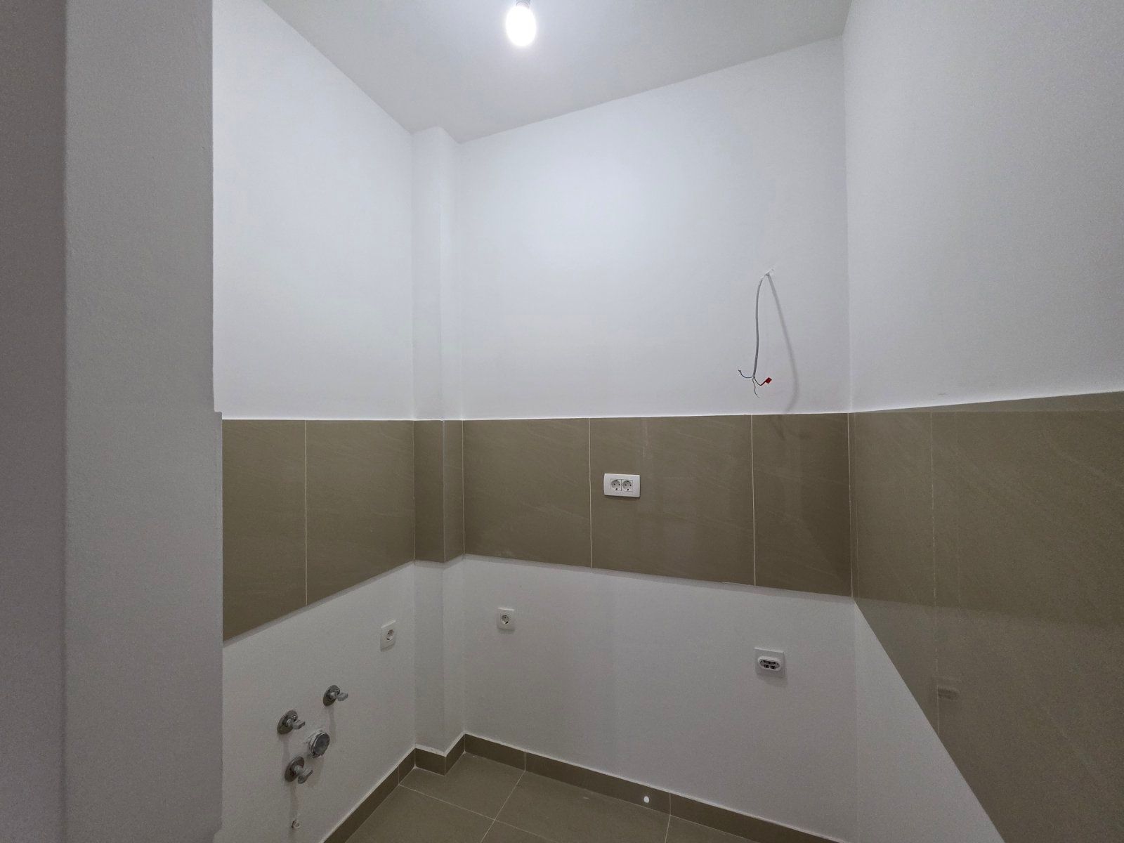 Dvosoban Stan 58m² s Pogledom na More u Bečićima – Nova Zgrada, Bez 3% Poreza! - Amfora Real Estate