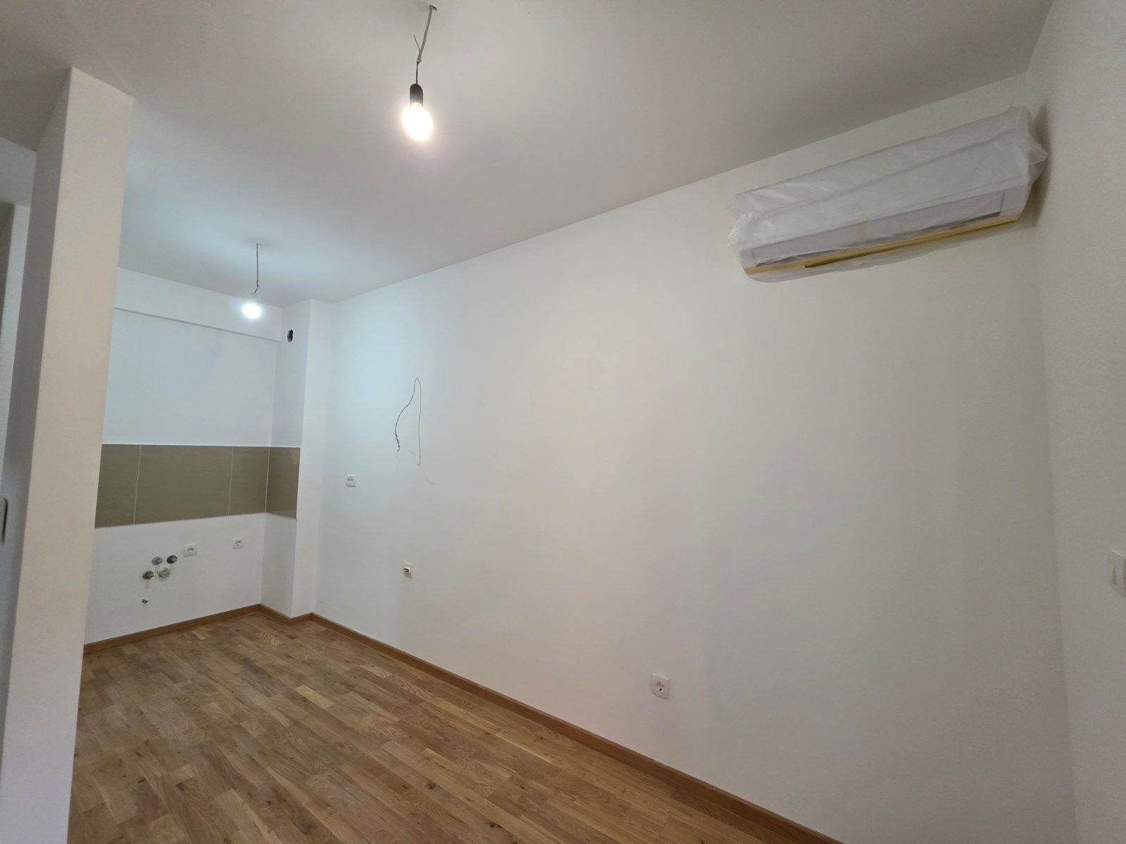Prodaja Studio Apartmana 31m² sa bocnim pogledom na more u Novoj Zgradi u Bečićima – Bez 3% Poreza! - Amfora Real Estate