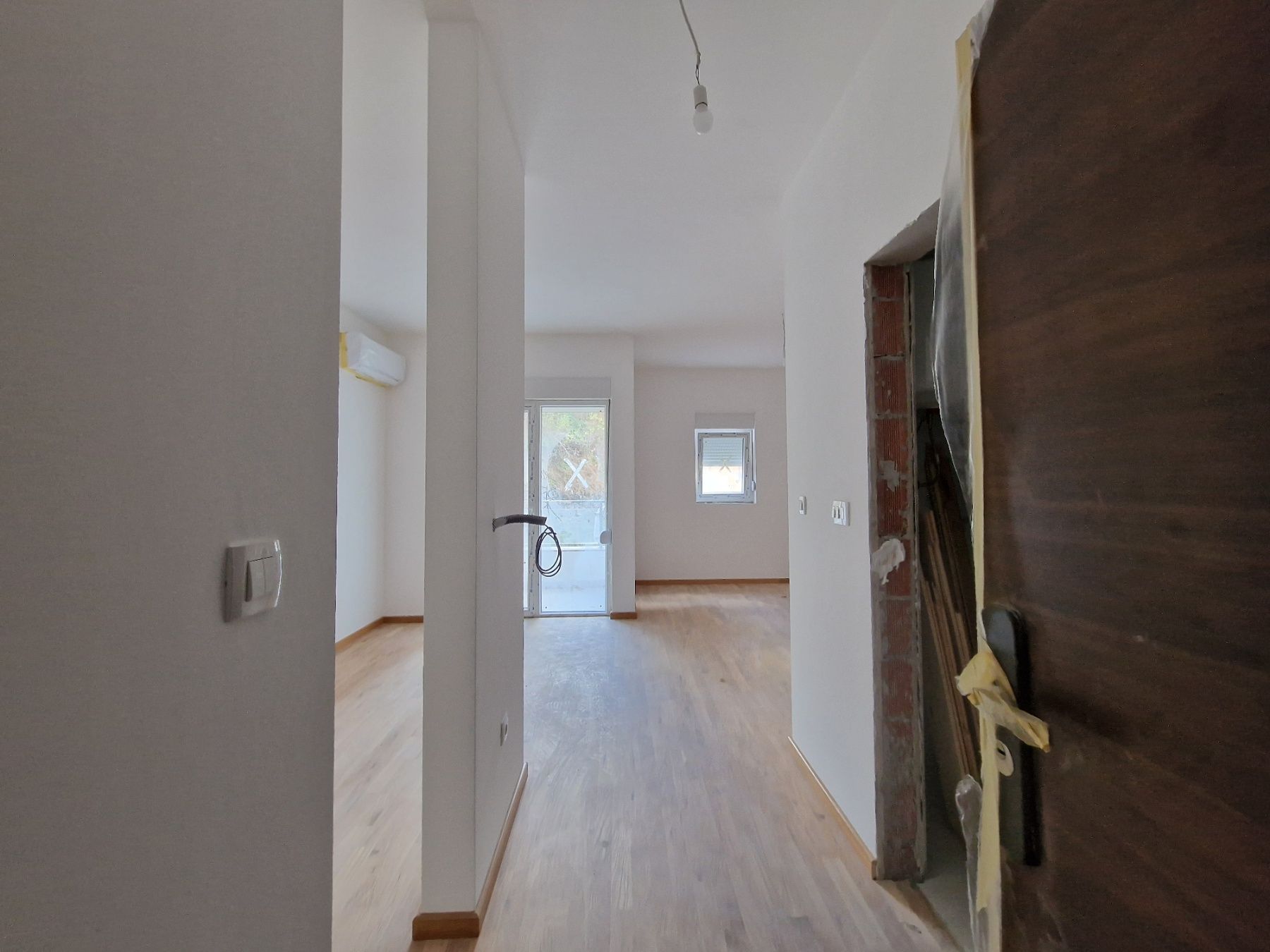 amforaproperty.com/Prodaja Studio Apartmana 31m² sa bocnim pogledom na more u Novoj Zgradi u Bečićima – Bez 3% Poreza!