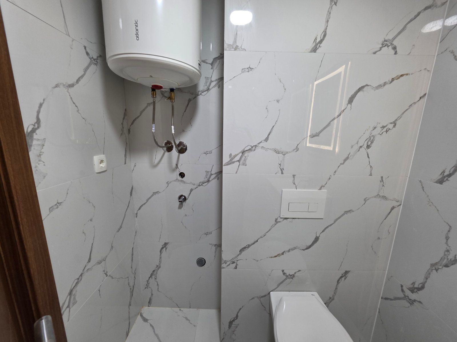 Prodaja Studio Apartmana 31m² sa bocnim pogledom na more u Novoj Zgradi u Bečićima – Bez 3% Poreza! - Amfora Real Estate