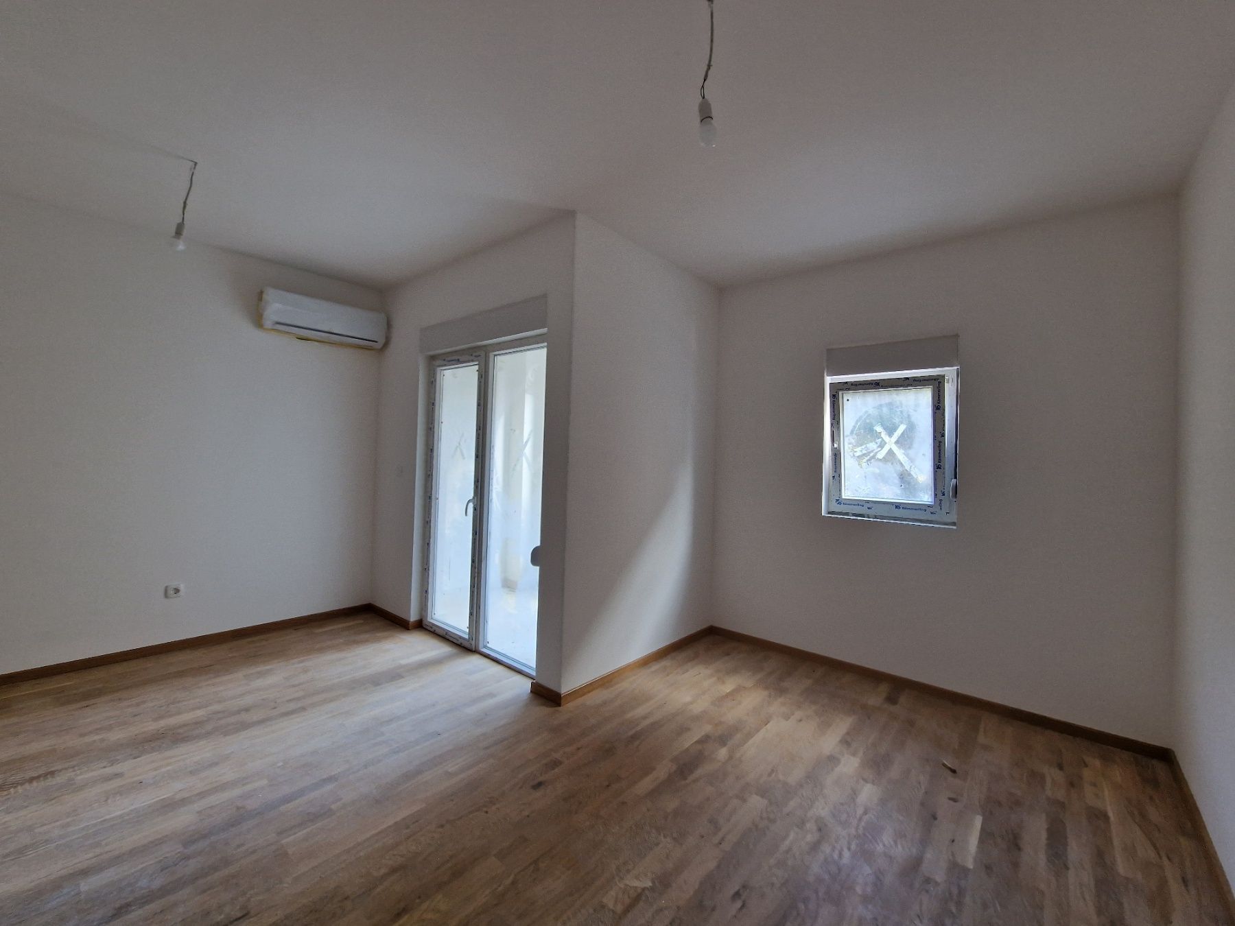 amforaproperty.com/Prodaja Studio Apartmana 31m² sa bocnim pogledom na more u Novoj Zgradi u Bečićima – Bez 3% Poreza!