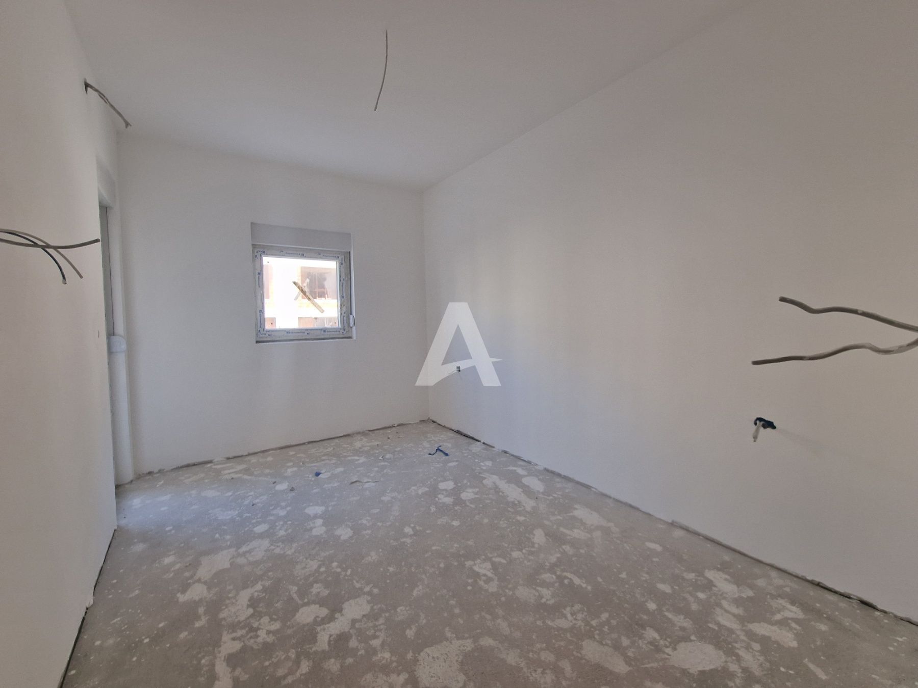 amforaproperty.com/Prodaja Jednosobnog stana 43m² u Novoj Zgradi u Bečićima – Bez 3% Poreza!